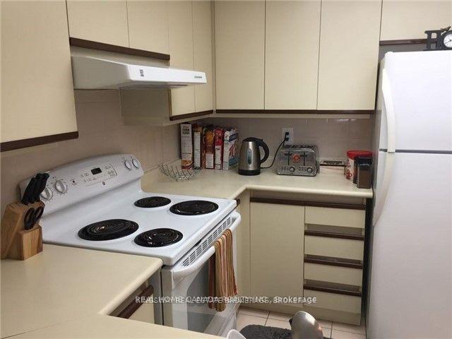 Photo 10 of Unit 602, 325 Webb Drive, Mississauga, City Centre — HOMEH