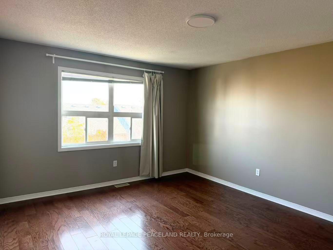 Photo 16 of Unit Upper Unit, 367 Marble Place, Newmarket, Woodland Hill — HOMEH