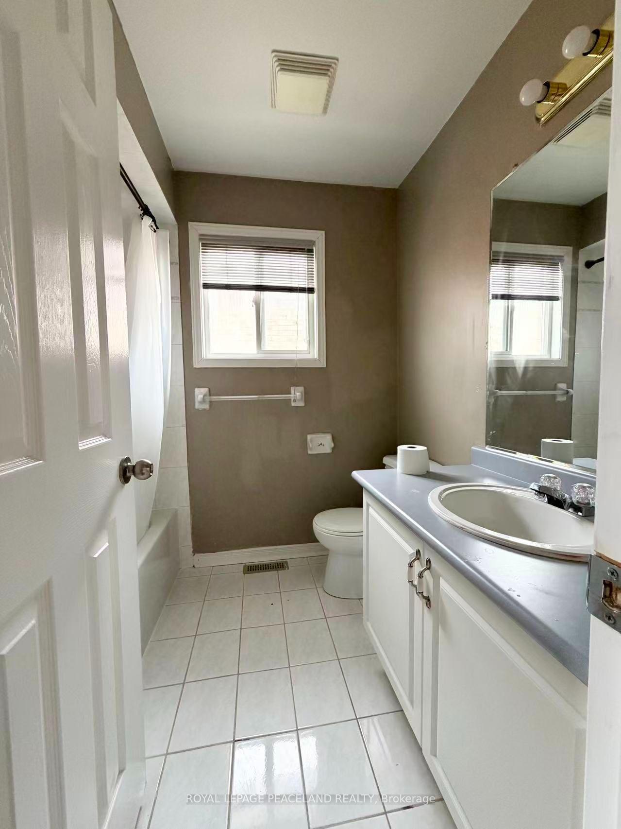 Photo 22 of Unit Upper Unit, 367 Marble Place, Newmarket, Woodland Hill — HOMEH