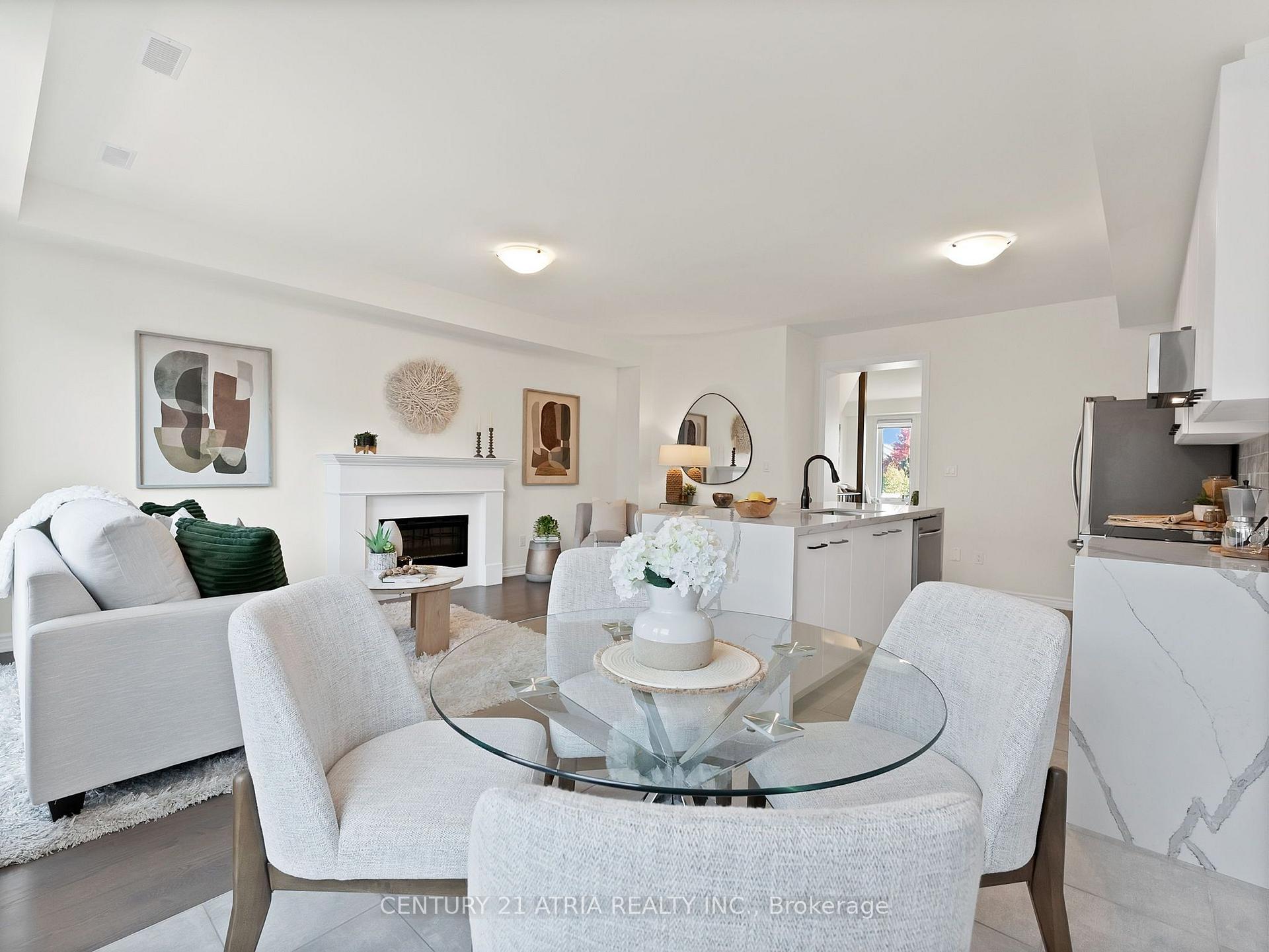 Photo 13 of 17 Hammersmith Lane, Markham, Victoria Square — HOMEH