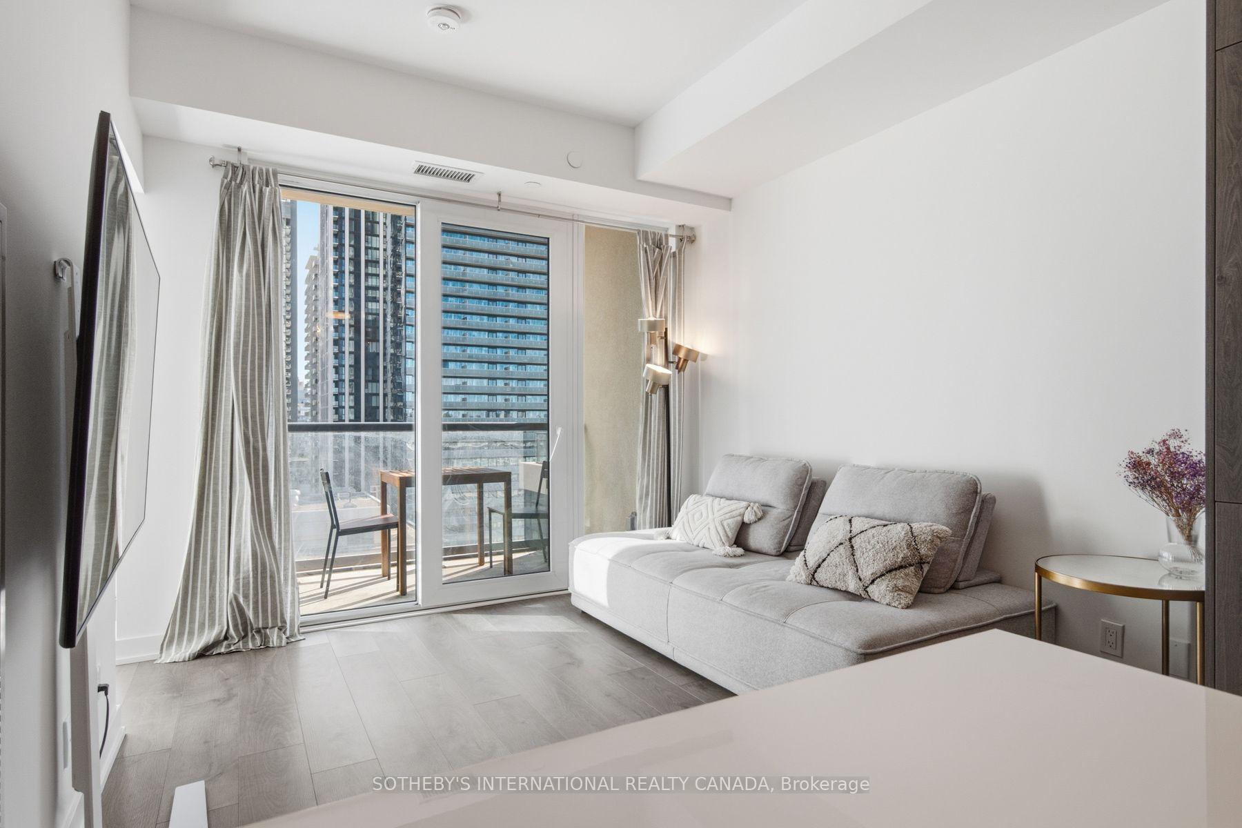 Photo 12 of Unit 2008, 108 Peter Street, Toronto, Waterfront Communities — HOMEH
