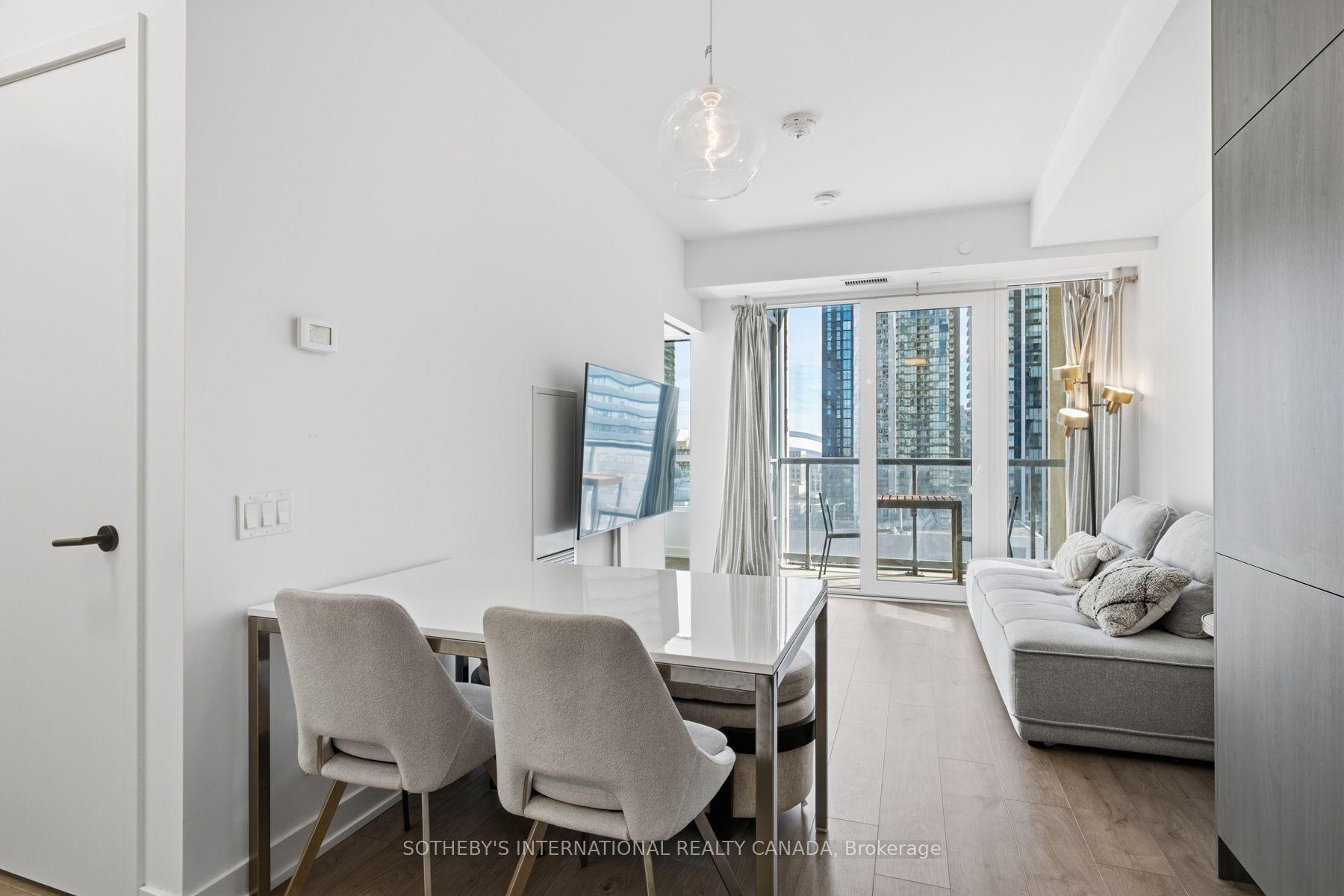 Photo 13 of Unit 2008, 108 Peter Street, Toronto, Waterfront Communities — HOMEH
