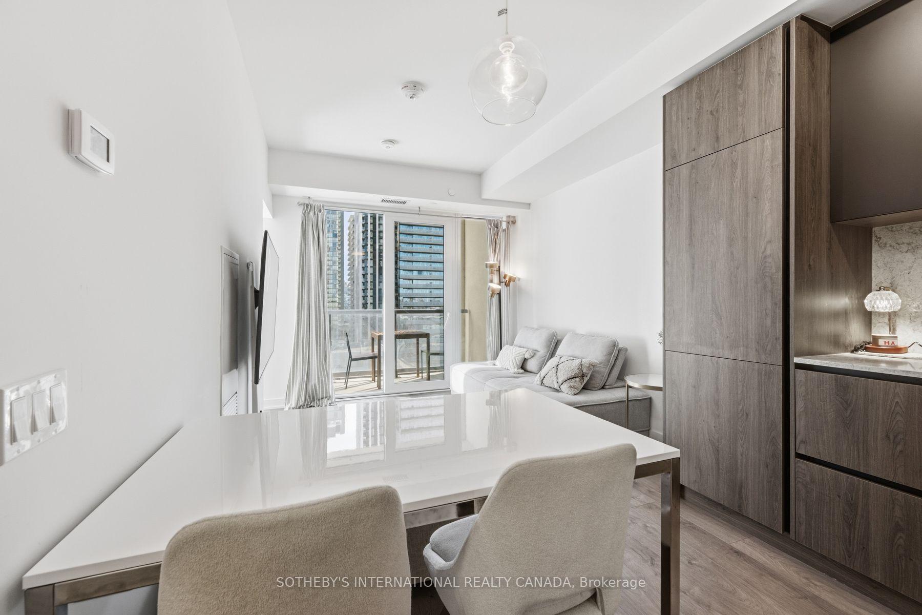 Photo 14 of Unit 2008, 108 Peter Street, Toronto, Waterfront Communities — HOMEH
