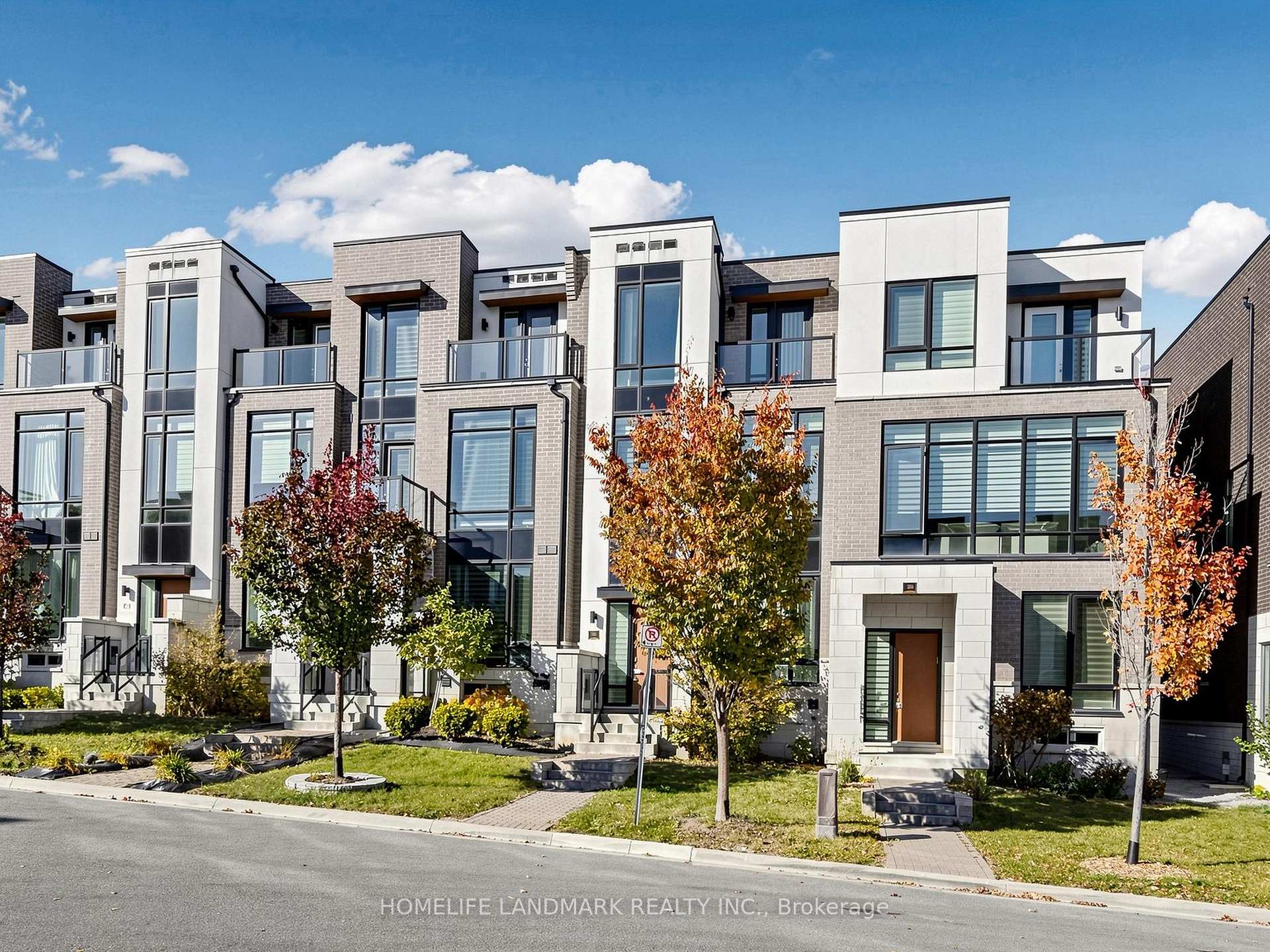 Photo 1 of 38 Aylin Crescent, Vaughan, Patterson — HOMEH