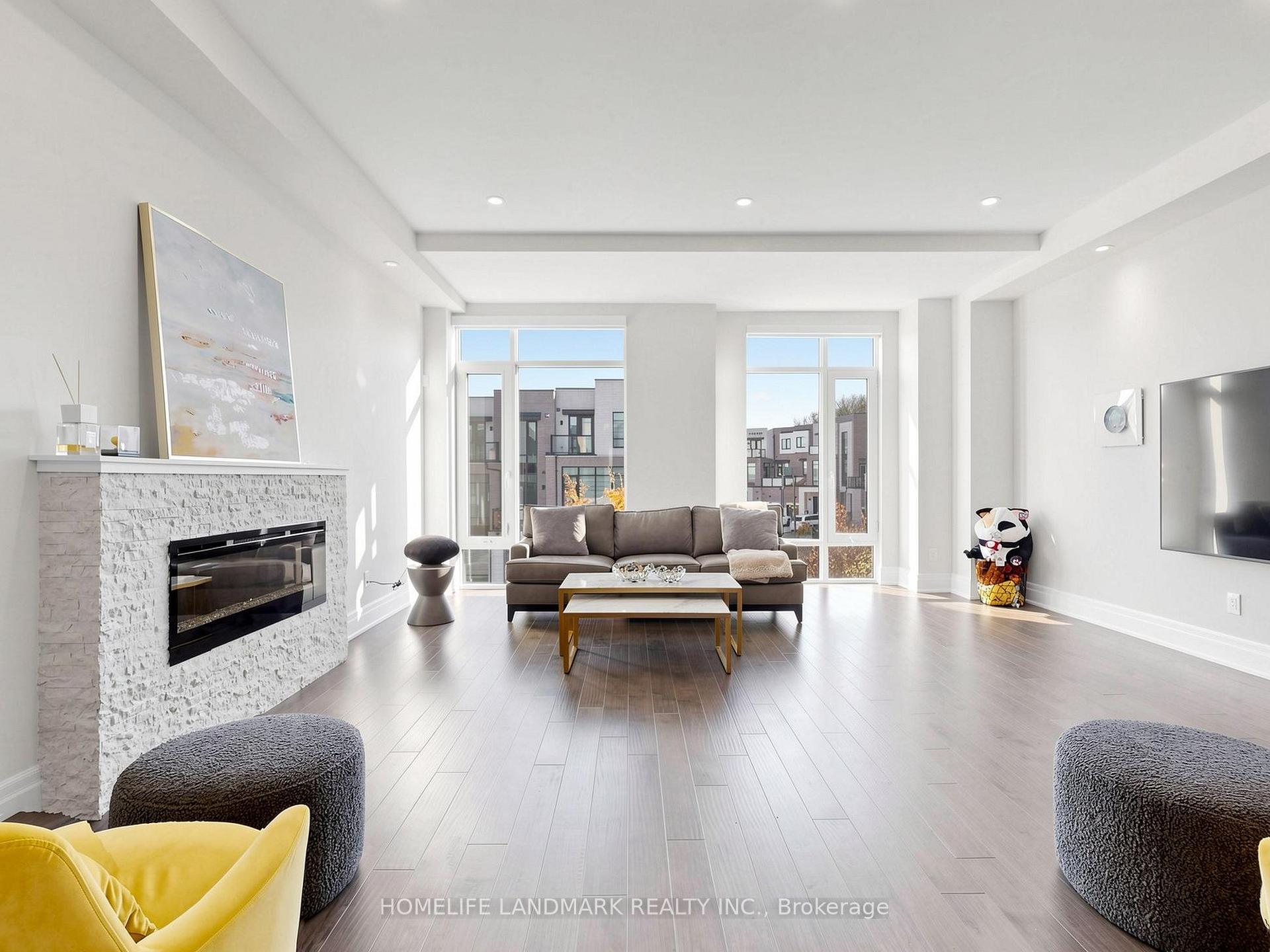 Photo 4 of 38 Aylin Crescent, Vaughan, Patterson — HOMEH