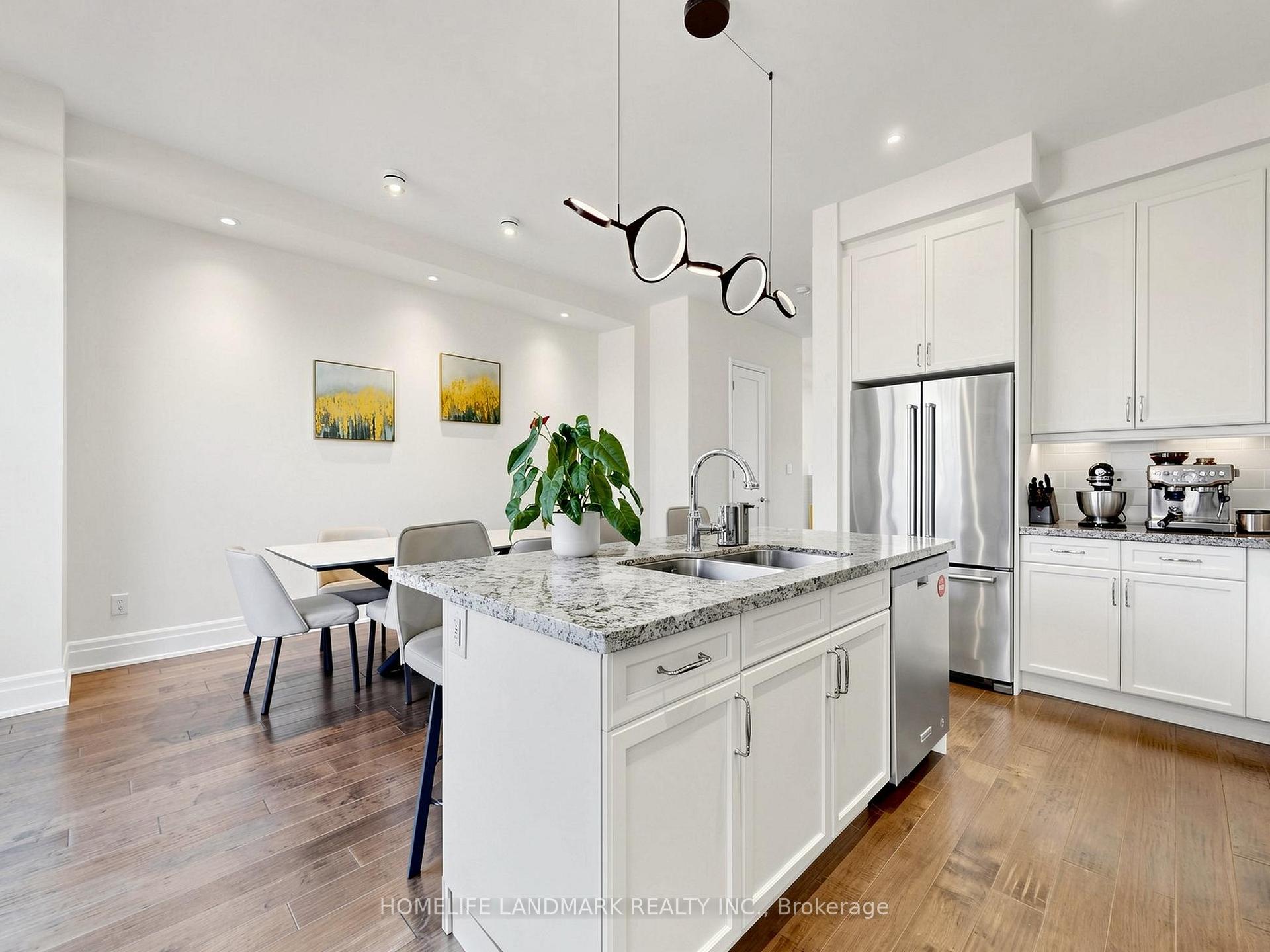 Photo 16 of 38 Aylin Crescent, Vaughan, Patterson — HOMEH