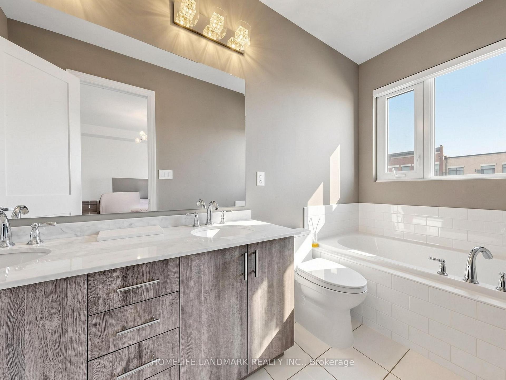 Photo 25 of 38 Aylin Crescent, Vaughan, Patterson — HOMEH