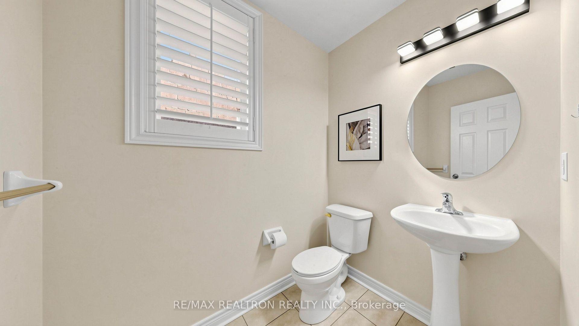 Photo 45 of 15 Edward Roberts Drive, Markham, Victoria Square — HOMEH