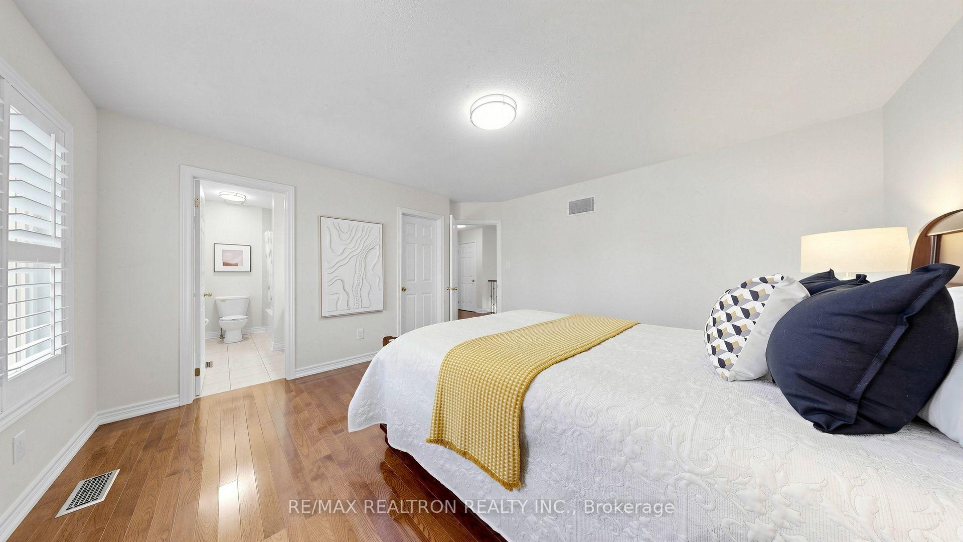 Photo 63 of 15 Edward Roberts Drive, Markham, Victoria Square — HOMEH