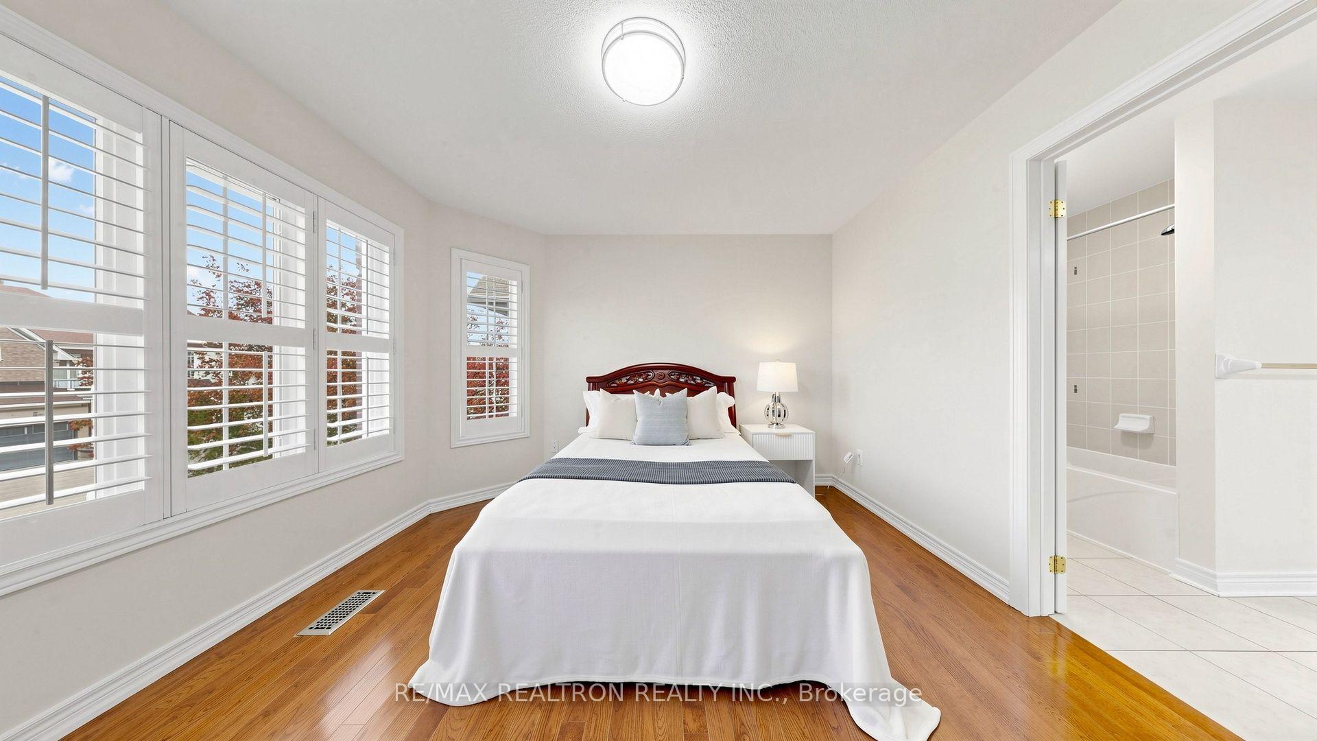 Photo 71 of 15 Edward Roberts Drive, Markham, Victoria Square — HOMEH