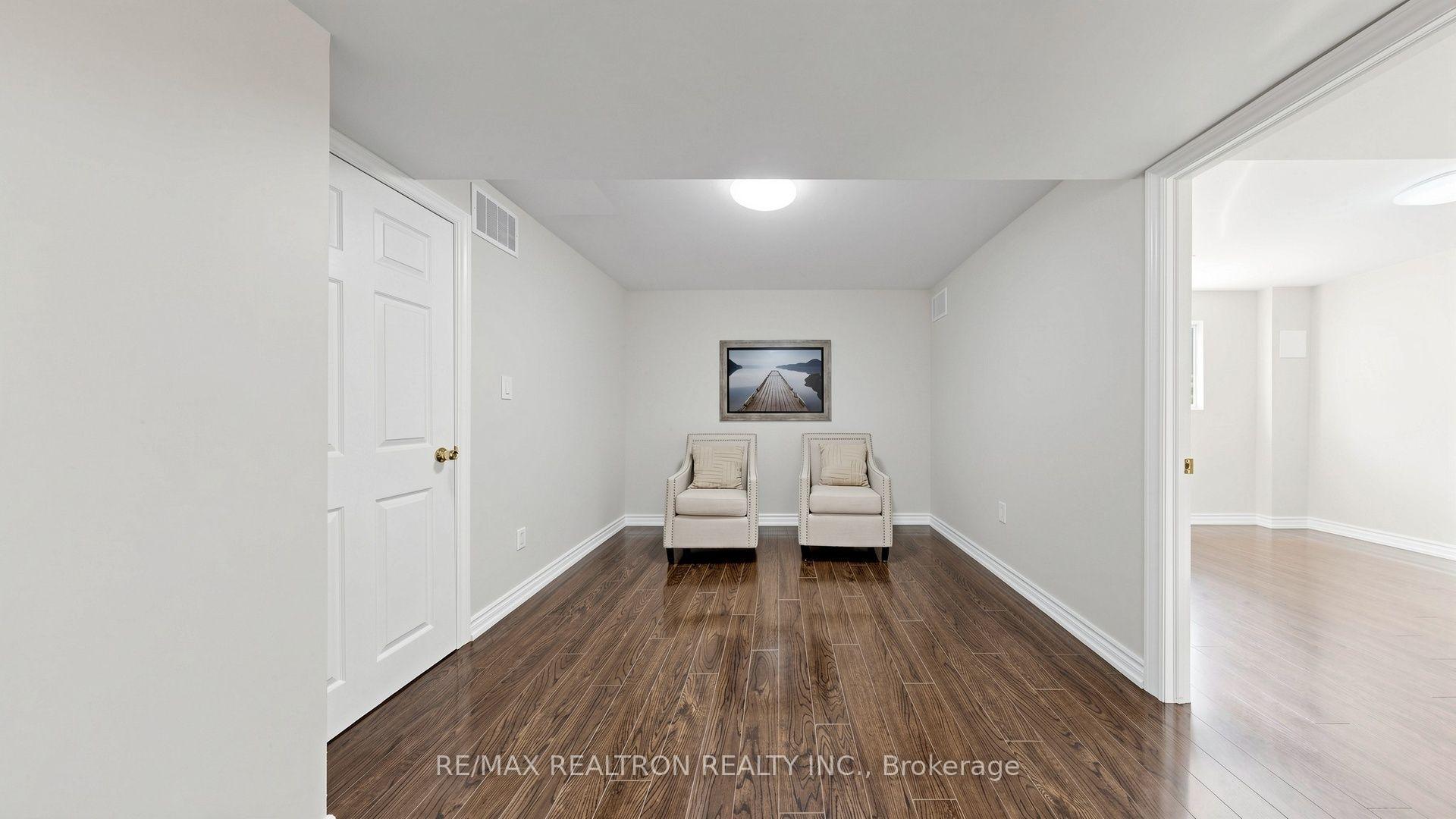 Photo 75 of 15 Edward Roberts Drive, Markham, Victoria Square — HOMEH