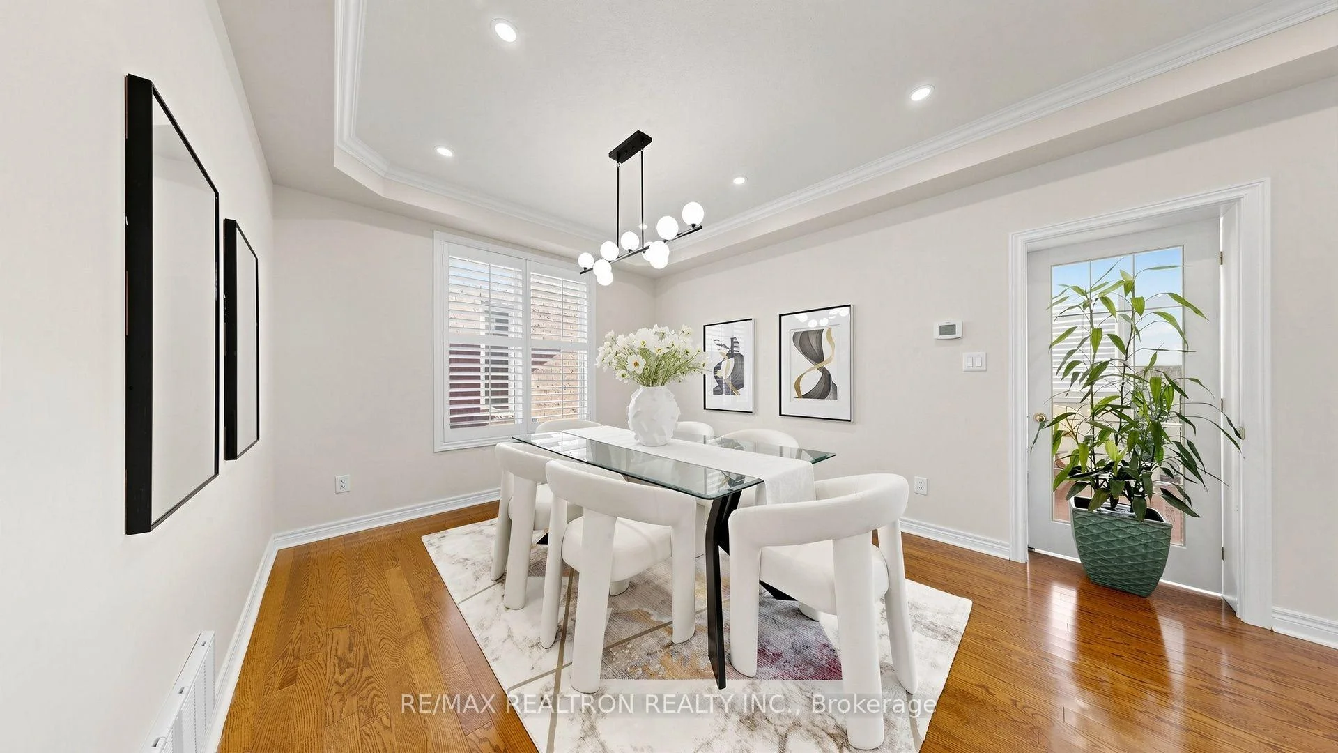 Photo 10 of 15 Edward Roberts Drive, Markham, Victoria Square — HOMEH