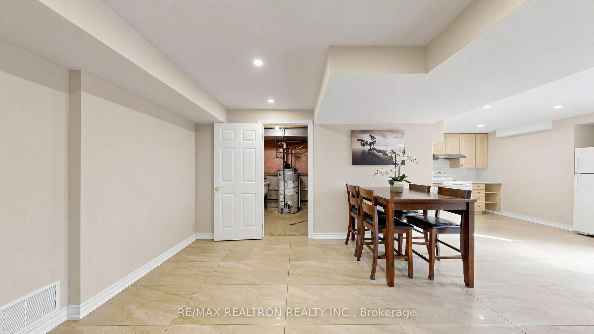 Photo 60 of 15 Edward Roberts Drive, Markham, Victoria Square — HOMEH