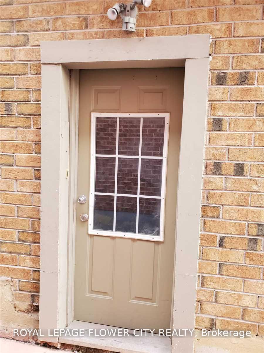 Photo 1 of Unit Basement, 859 Drysdale Drive, Mississauga, East Credit — HOMEH