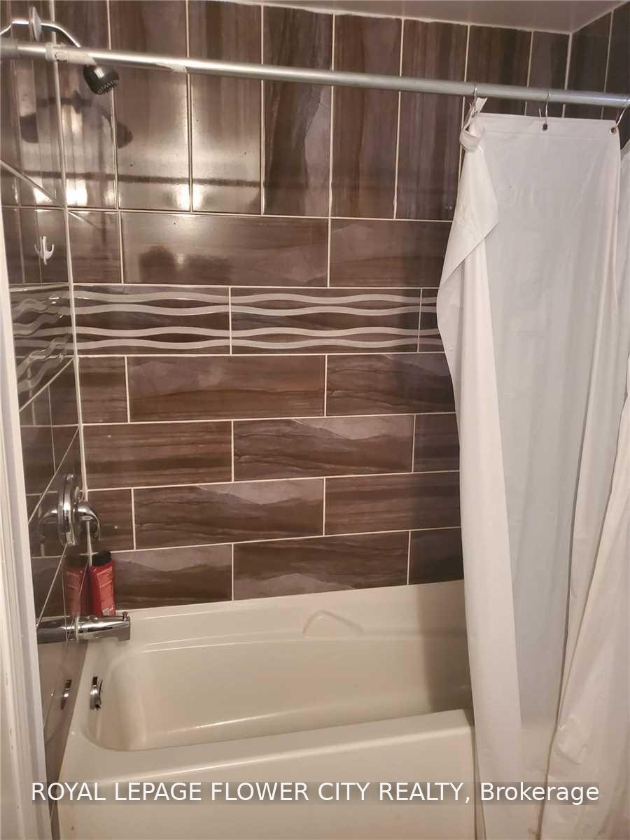 Photo 8 of Unit Basement, 859 Drysdale Drive, Mississauga, East Credit — HOMEH
