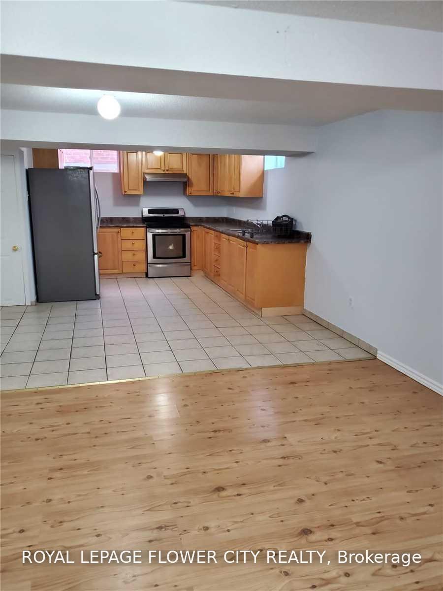 Photo 9 of Unit Basement, 859 Drysdale Drive, Mississauga, East Credit — HOMEH