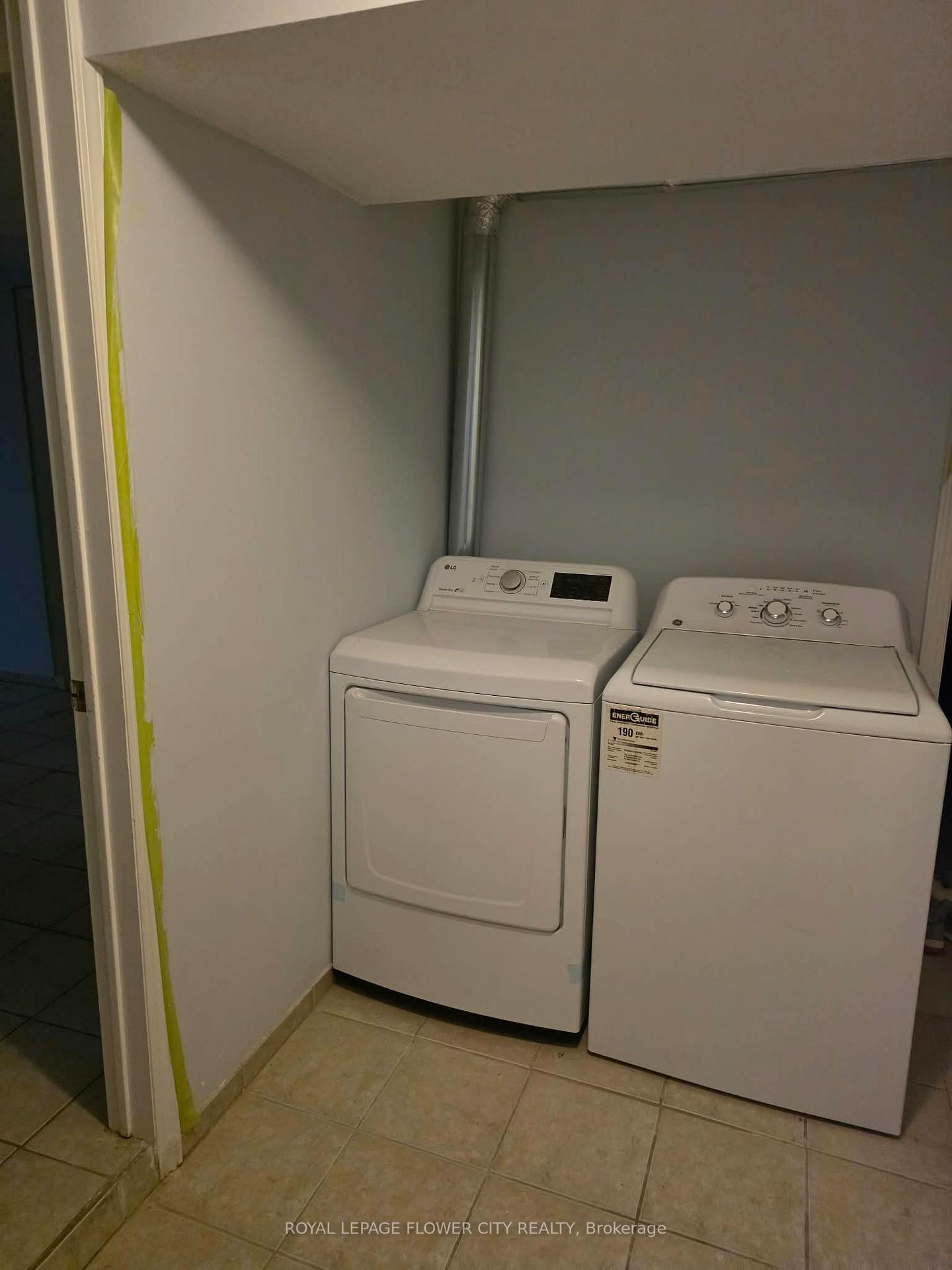 Photo 7 of Unit Basement, 859 Drysdale Drive, Mississauga, East Credit — HOMEH