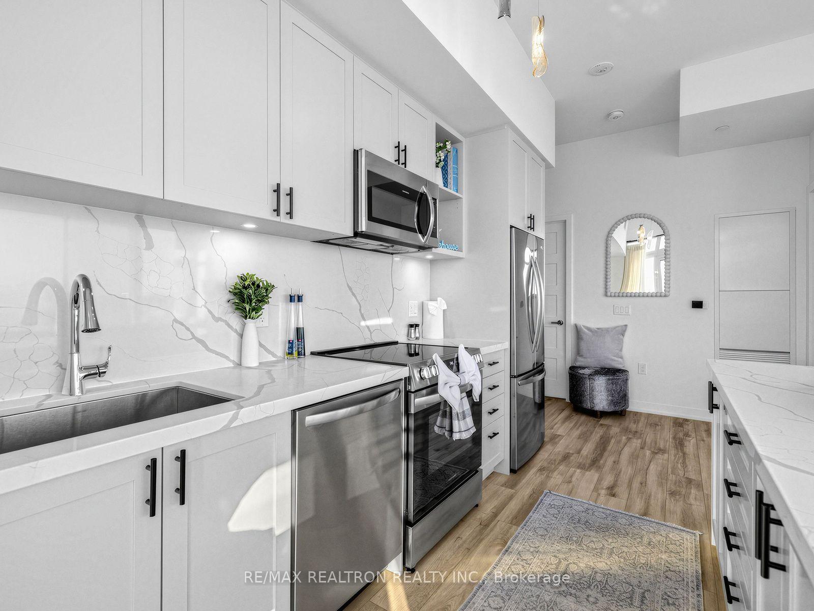 Photo 13 of Unit 610, 333 Sunseeker Avenue, Innisfil, Rural Innisfil — HOMEH