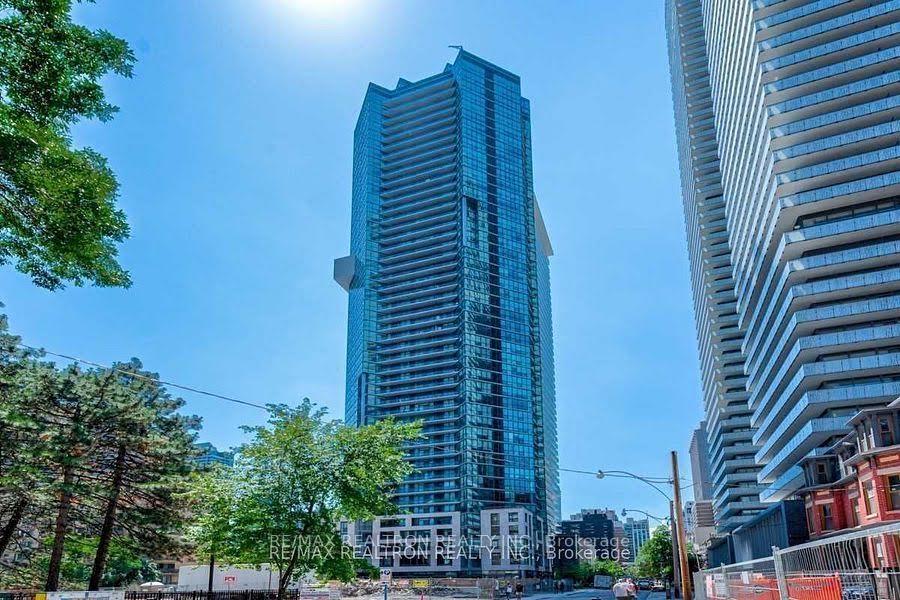 Photo of Unit 2212, 45 Charles Street E