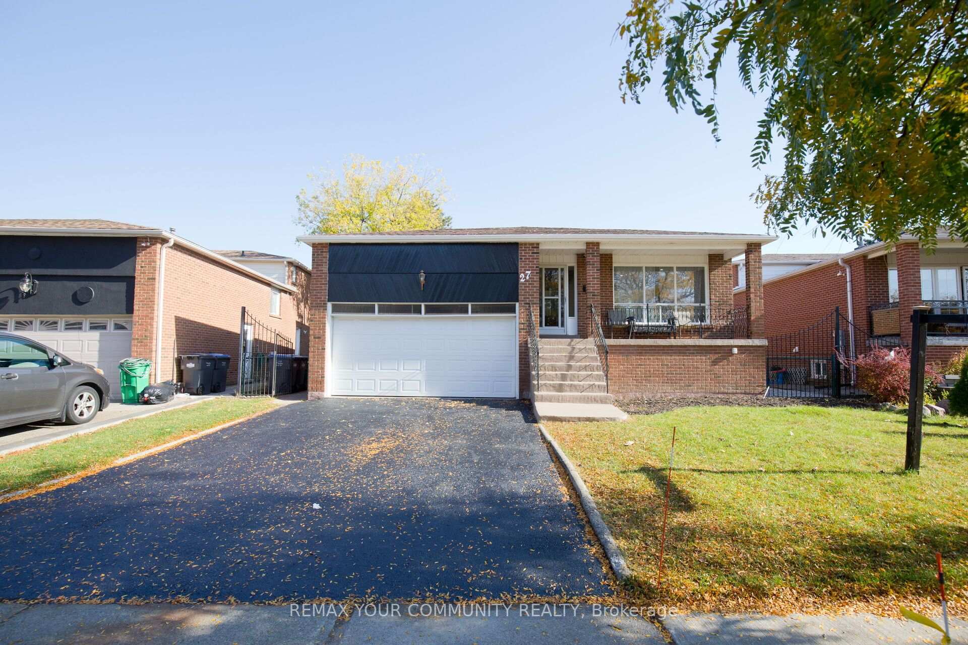 Photo 1 of 27 Moffatt Avenue, Brampton, Fletcher's West — HOMEH