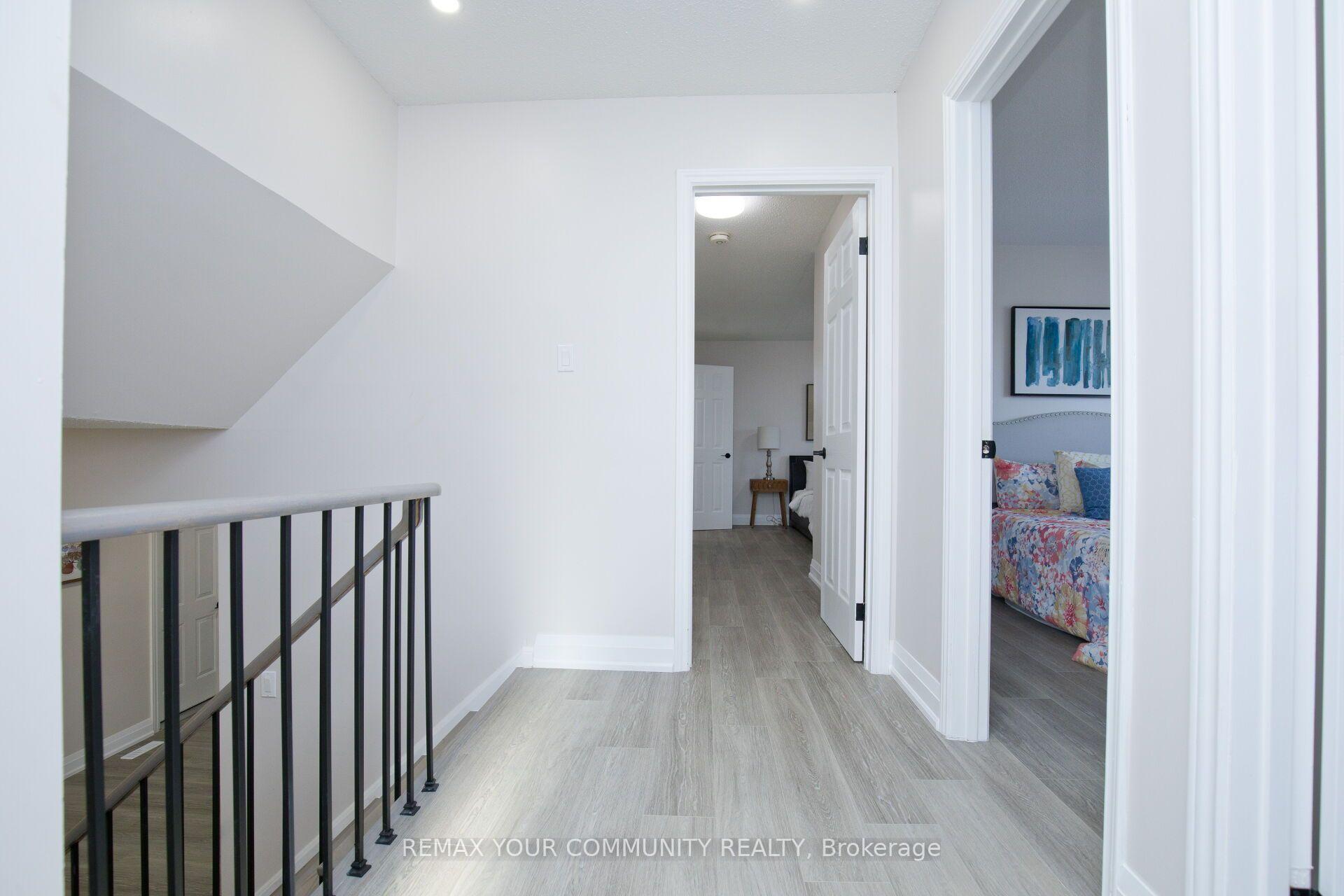 Photo 11 of 27 Moffatt Avenue, Brampton, Fletcher's West — HOMEH
