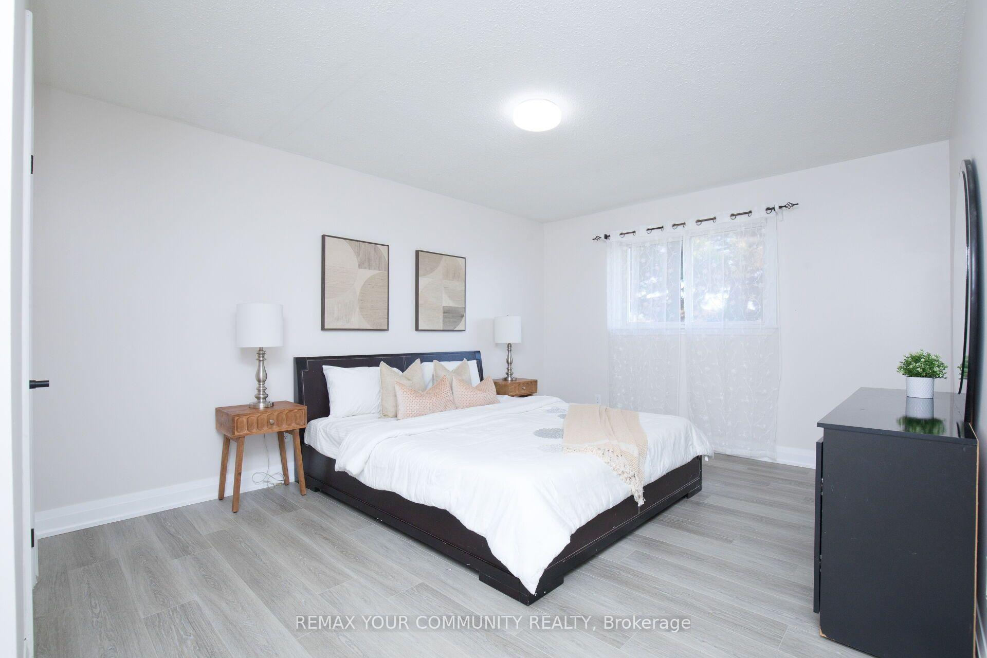 Photo 14 of 27 Moffatt Avenue, Brampton, Fletcher's West — HOMEH