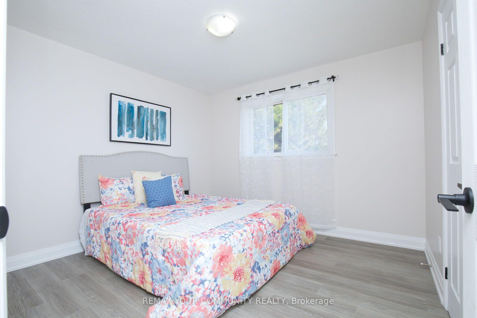 Photo 18 of 27 Moffatt Avenue, Brampton, Fletcher's West — HOMEH