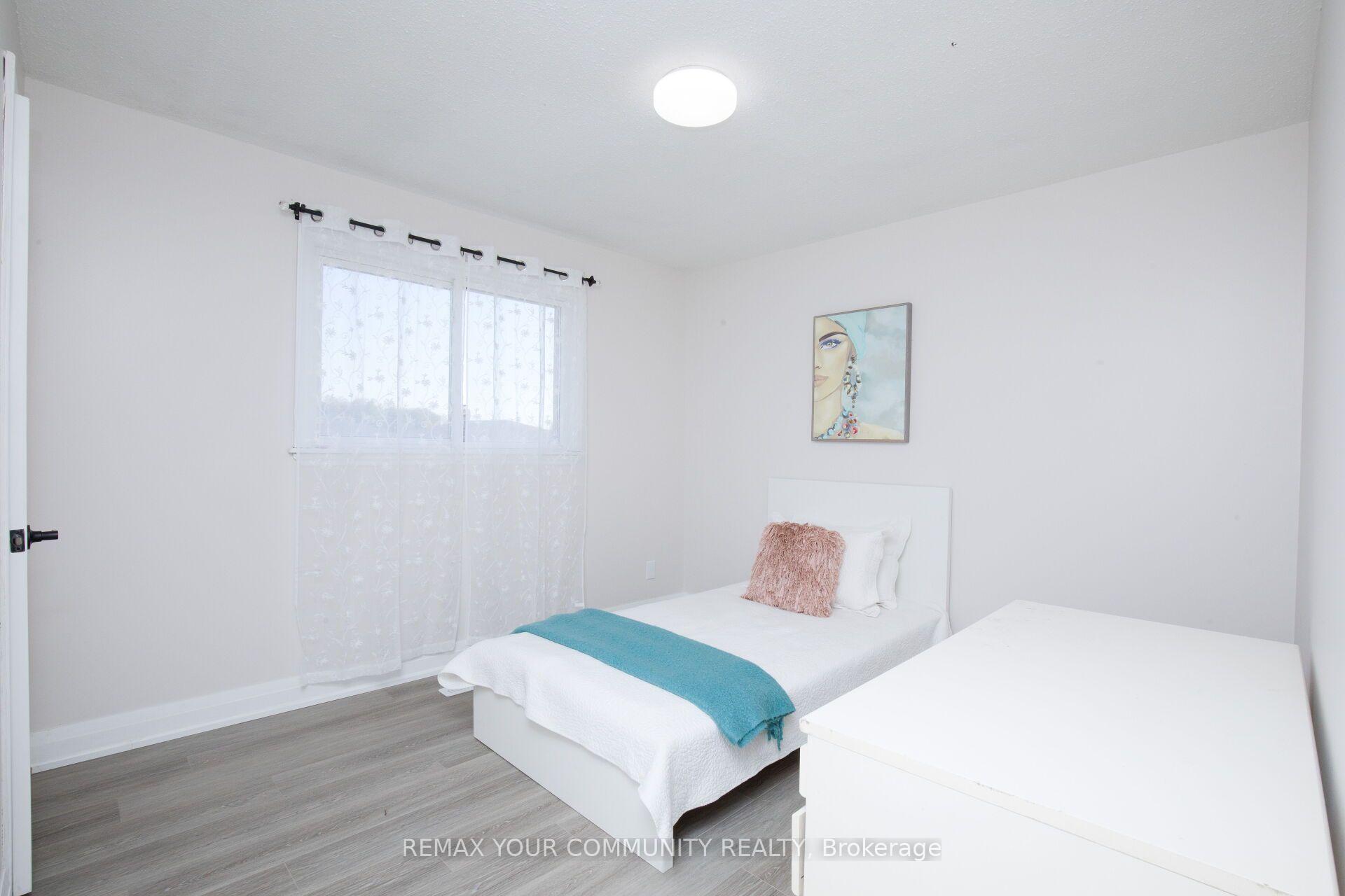 Photo 19 of 27 Moffatt Avenue, Brampton, Fletcher's West — HOMEH