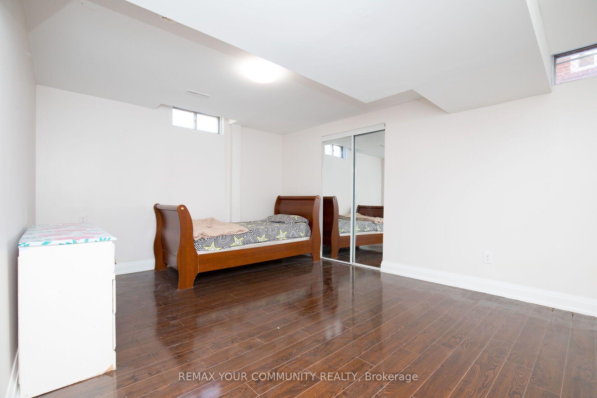 Photo 30 of 27 Moffatt Avenue, Brampton, Fletcher's West — HOMEH