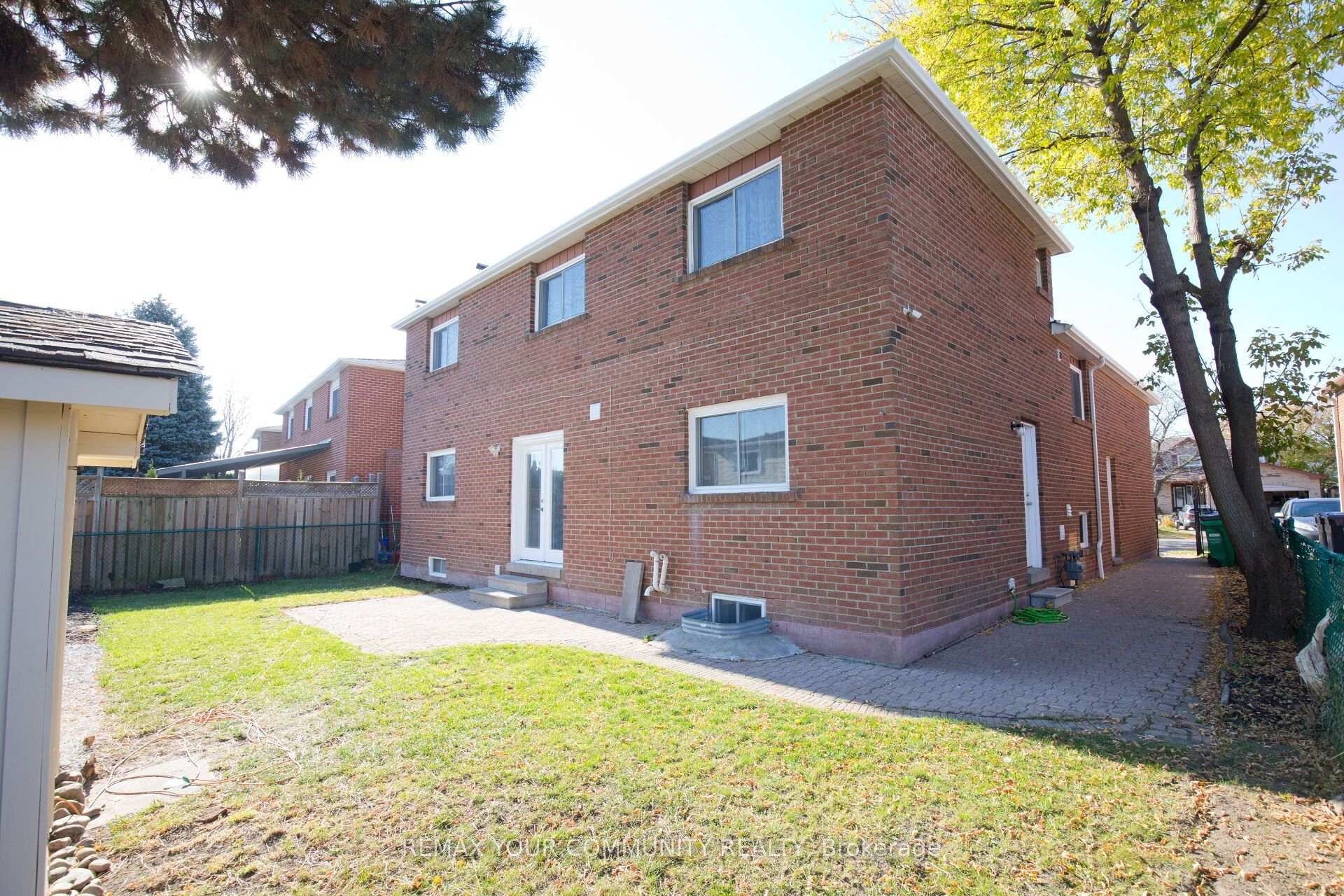 Photo 37 of 27 Moffatt Avenue, Brampton, Fletcher's West — HOMEH