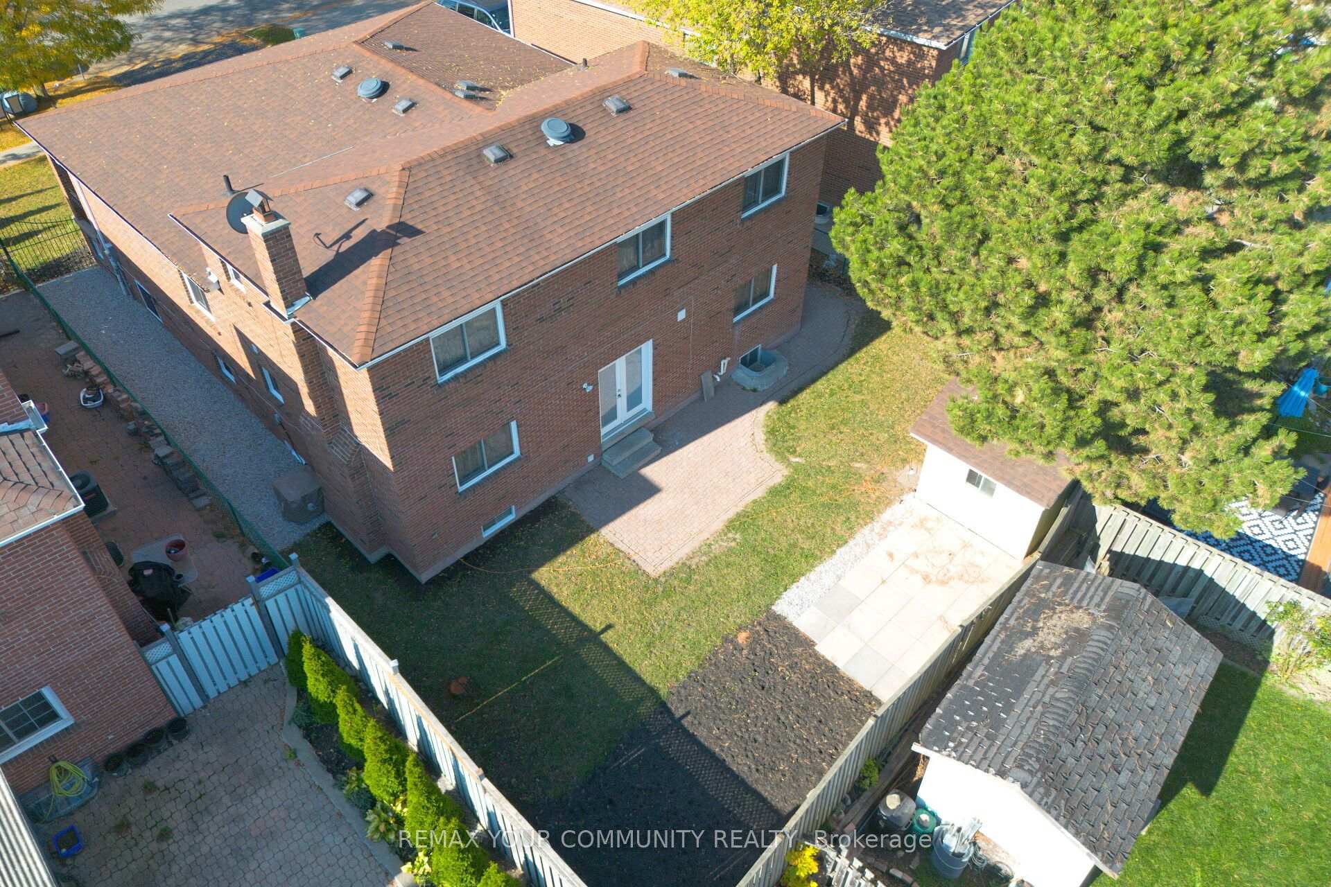 Photo 40 of 27 Moffatt Avenue, Brampton, Fletcher's West — HOMEH
