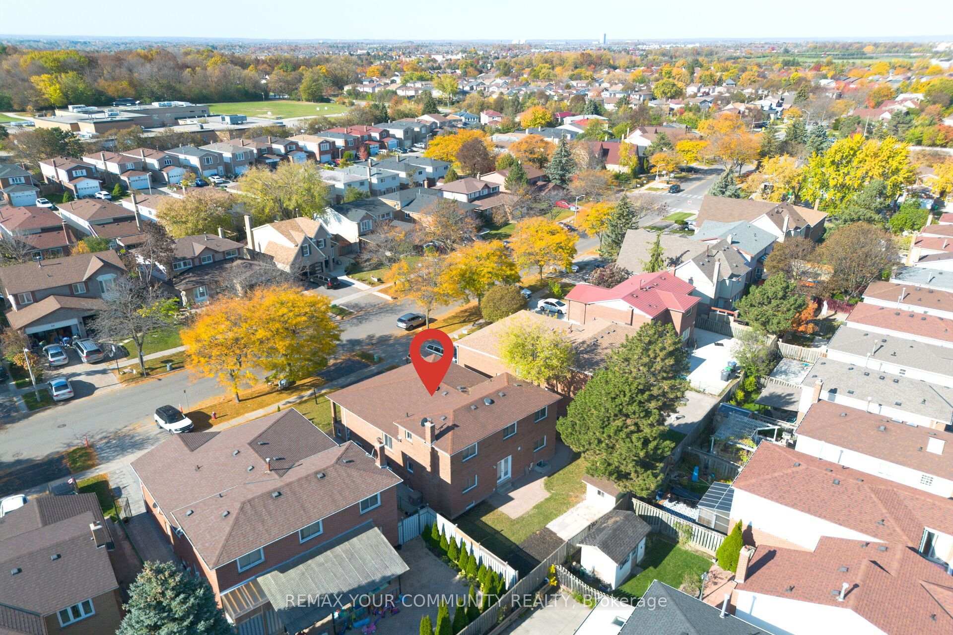 Photo 41 of 27 Moffatt Avenue, Brampton, Fletcher's West — HOMEH