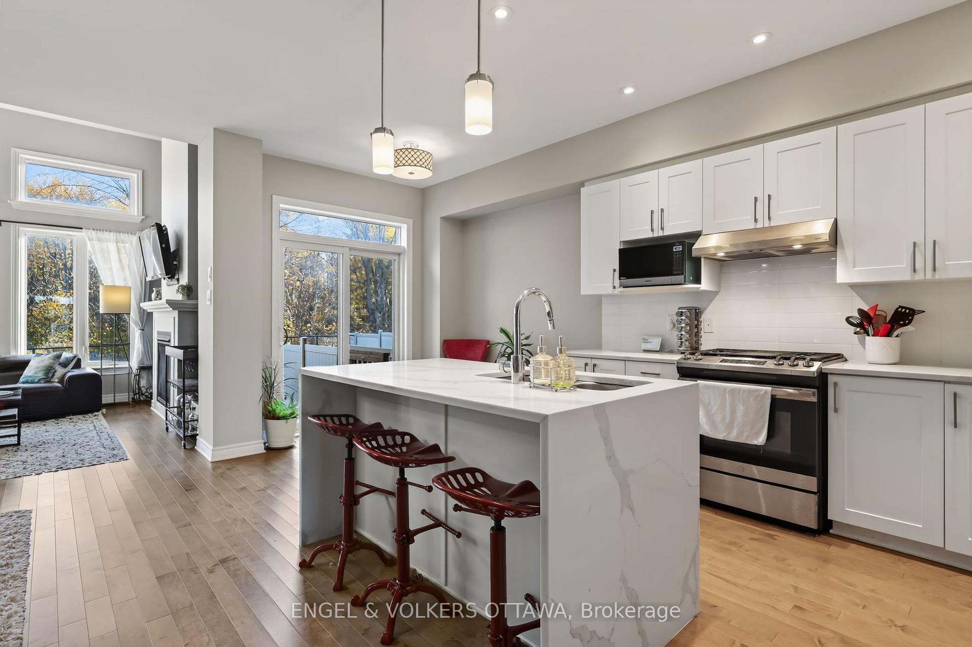 Photo 9 of 546 Rowers Way, Ottawa, Riverside South/Gloucester Glen — HOMEH