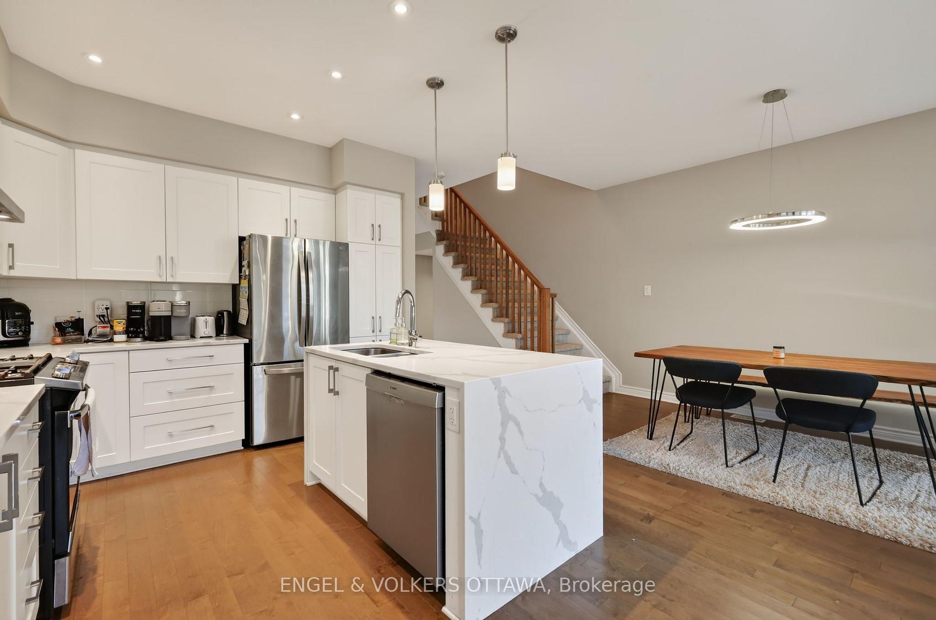 Photo 14 of 546 Rowers Way, Ottawa, Riverside South/Gloucester Glen — HOMEH