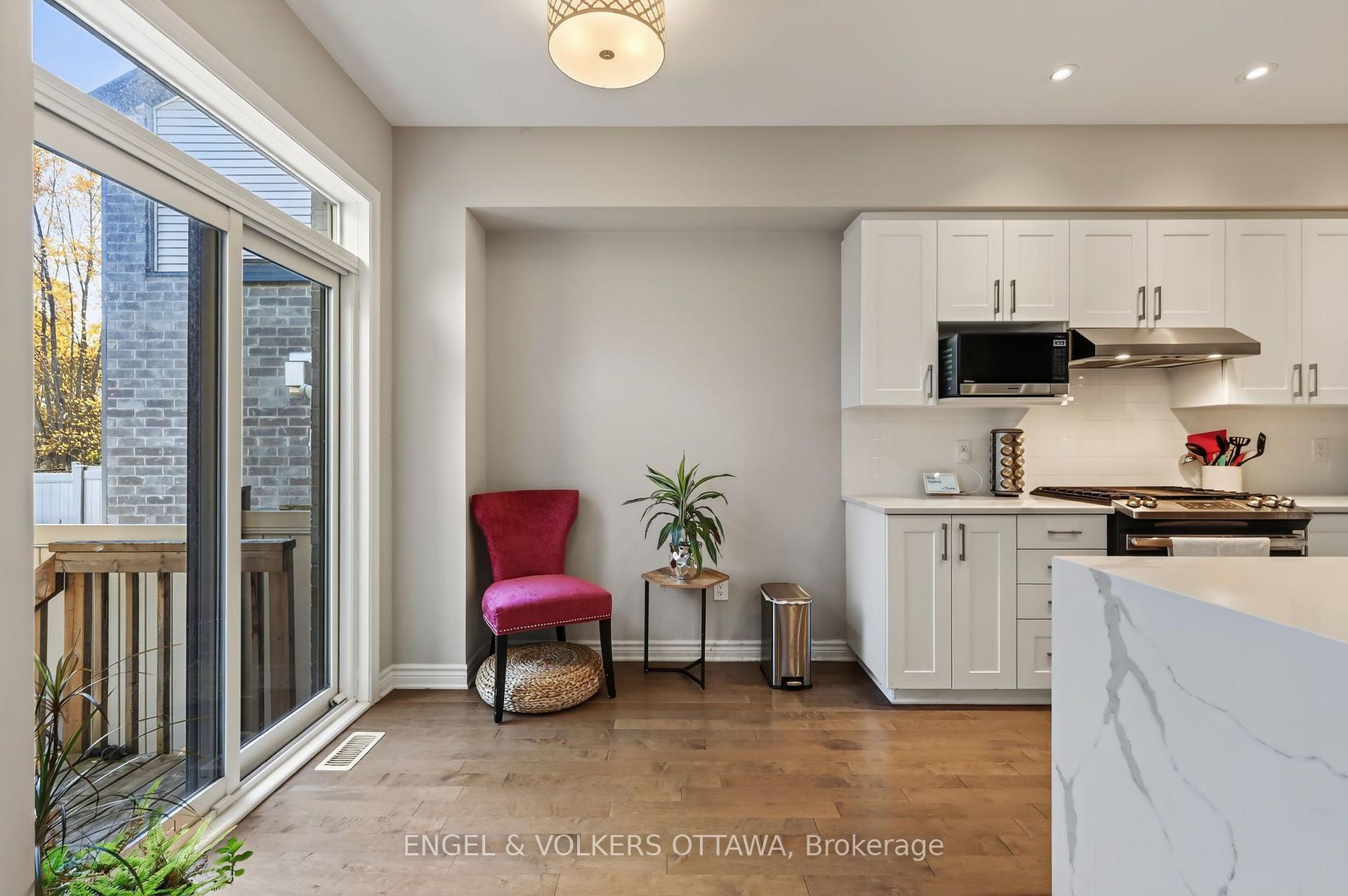 Photo 22 of 546 Rowers Way, Ottawa, Riverside South/Gloucester Glen — HOMEH