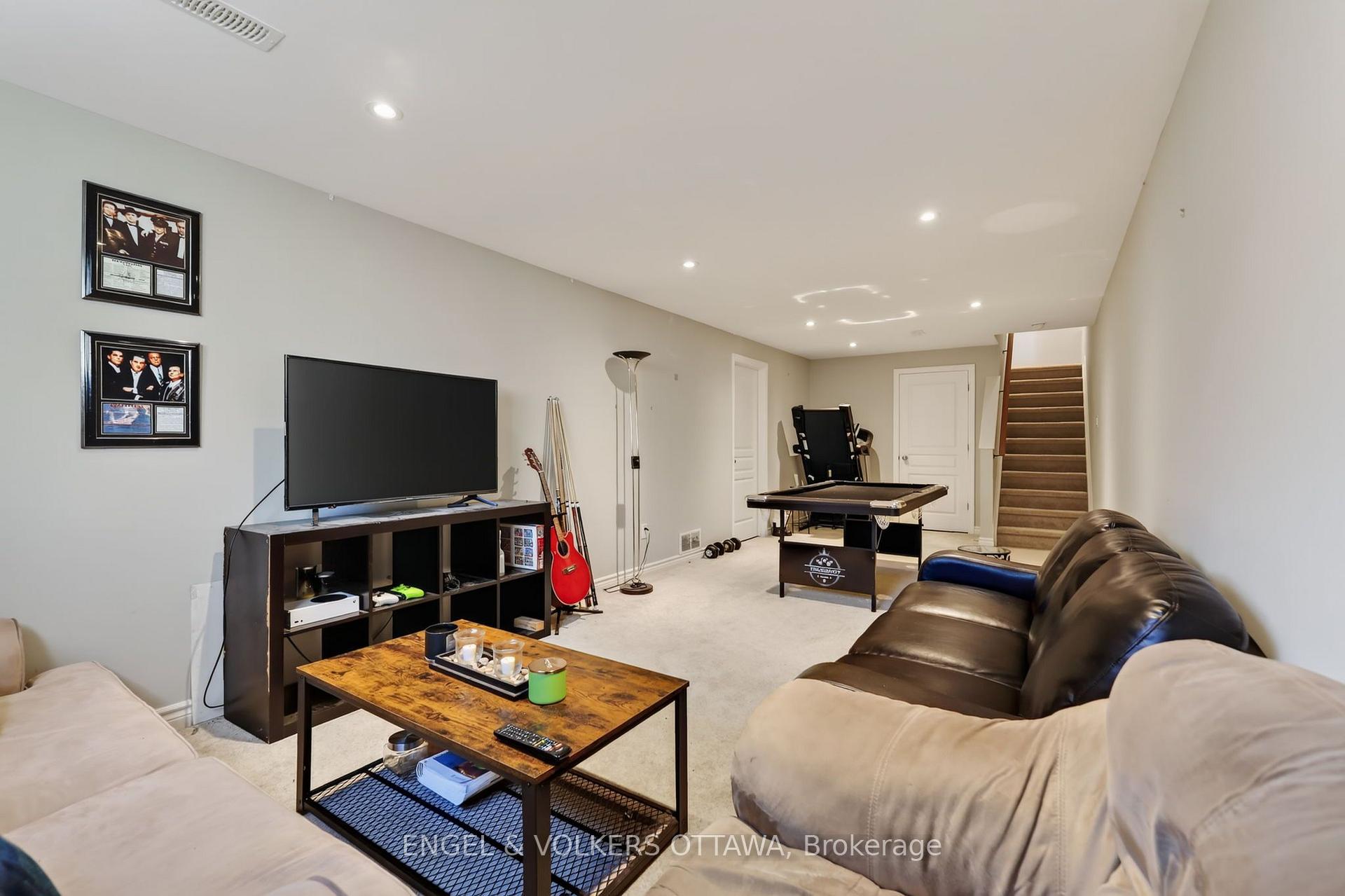 Photo 42 of 546 Rowers Way, Ottawa, Riverside South/Gloucester Glen — HOMEH