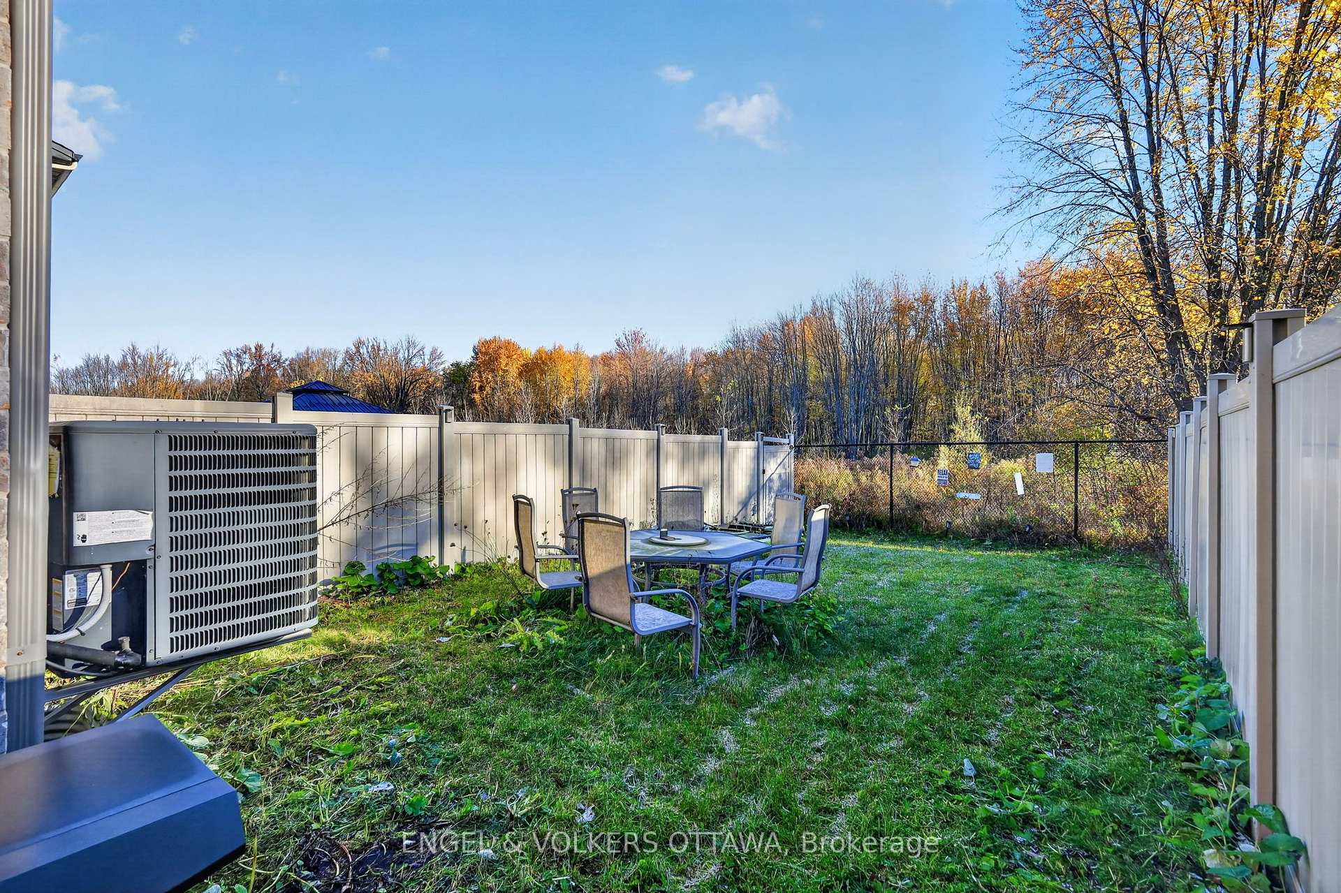 Photo 43 of 546 Rowers Way, Ottawa, Riverside South/Gloucester Glen — HOMEH
