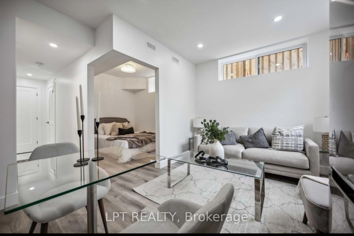 Photo 2 of Unit 3, 19 Hatfield Crescent, Etobicoke, Elms-Old Rexdale — HOMEH