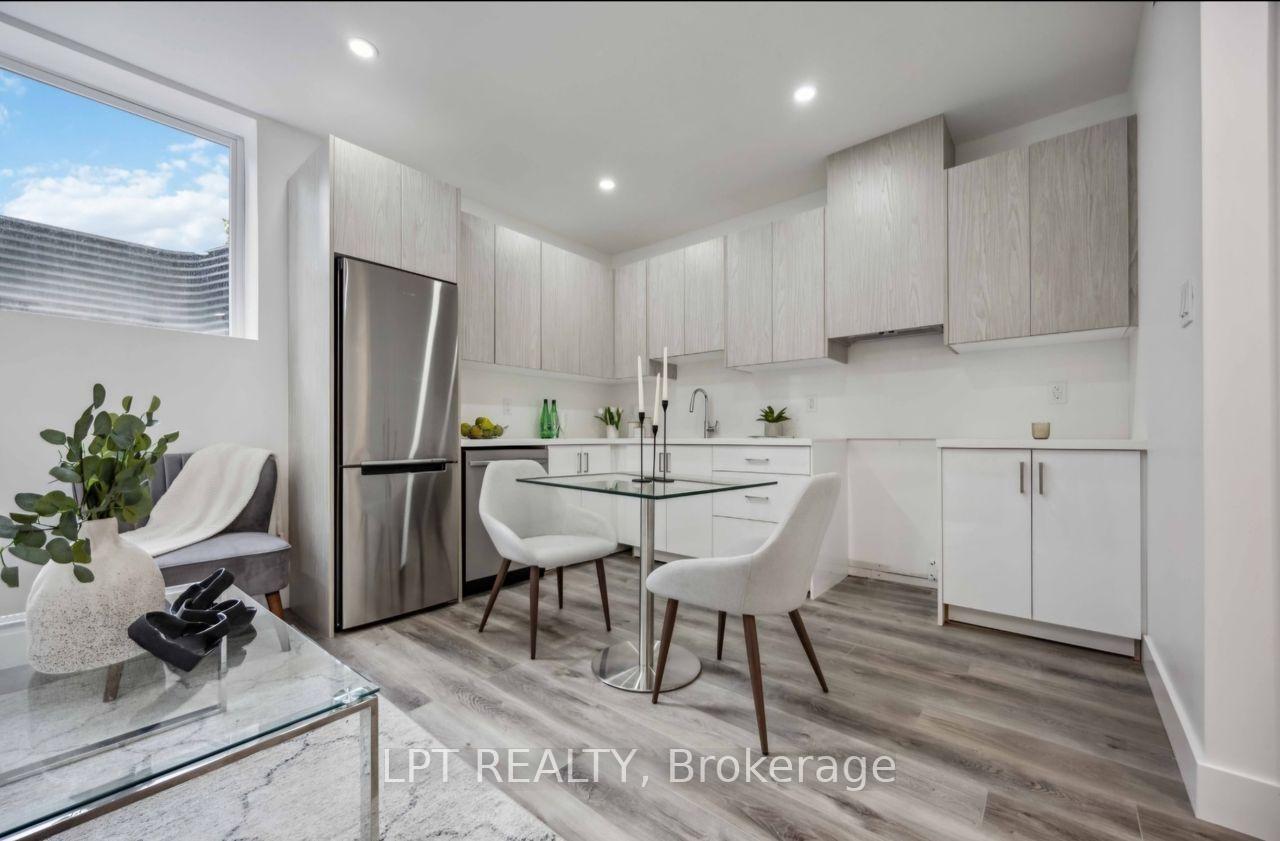 Photo 6 of Unit 3, 19 Hatfield Crescent, Etobicoke, Elms-Old Rexdale — HOMEH