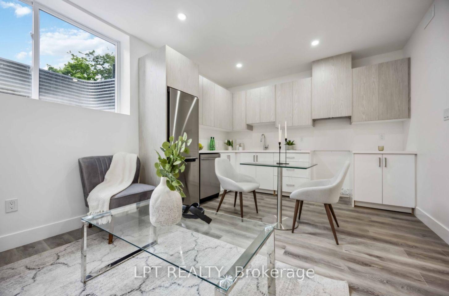 Photo 8 of Unit 3, 19 Hatfield Crescent, Etobicoke, Elms-Old Rexdale — HOMEH