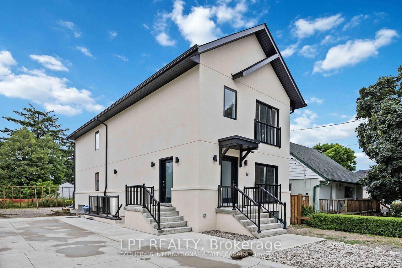 Photo 9 of Unit 3, 19 Hatfield Crescent, Etobicoke, Elms-Old Rexdale — HOMEH