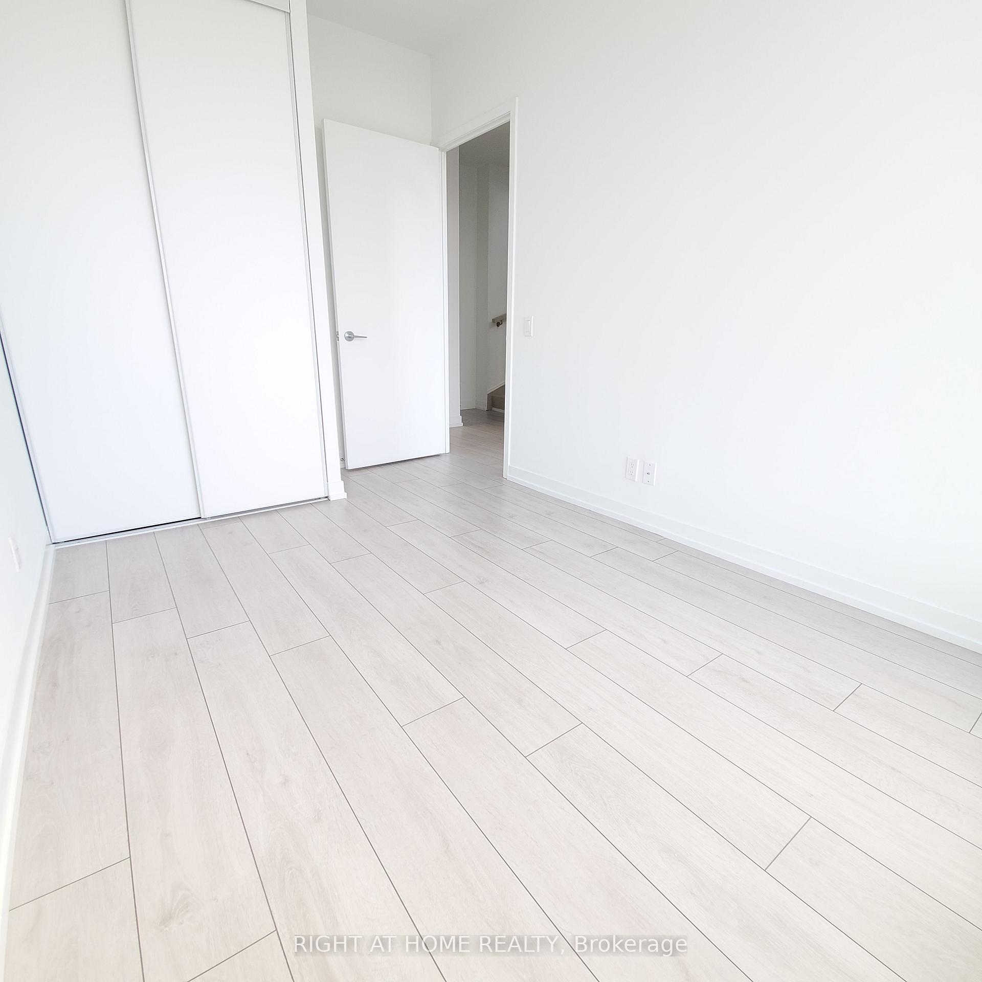 Photo 11 of Unit 808, 950 Portage Parkway, Vaughan, Vaughan Corporate Centre — HOMEH