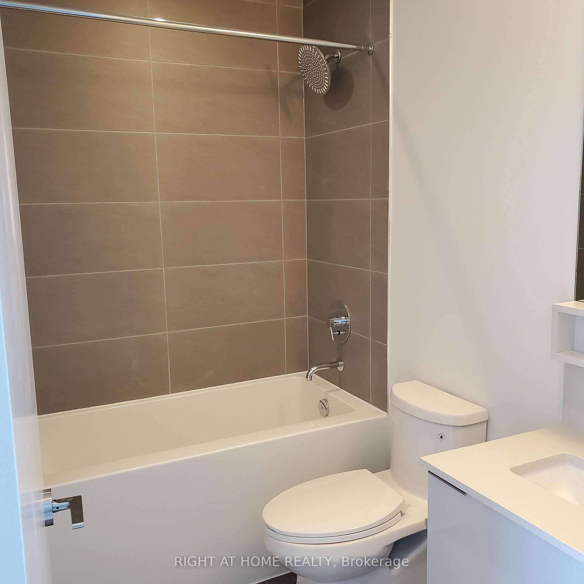Photo 13 of Unit 808, 950 Portage Parkway, Vaughan, Vaughan Corporate Centre — HOMEH