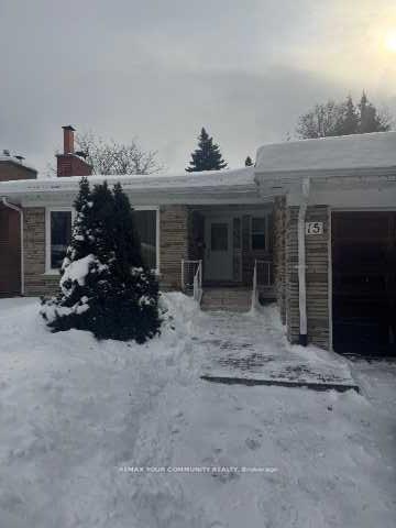 Front of Unit Lower, 15 Blithfield Avenue S