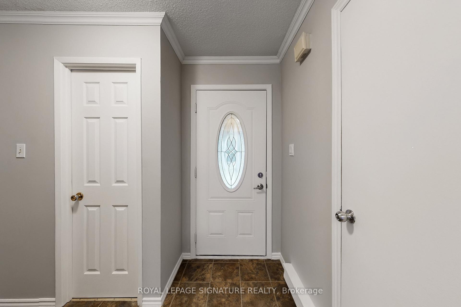 Photo 3 of Unit 76, 700 Harmony Road N, Oshawa, Pinecrest — HOMEH