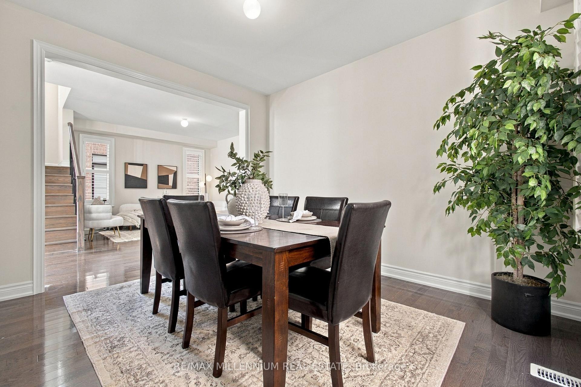 Photo 7 of 109 Alistair Crescent, Vaughan, Kleinburg — HOMEH