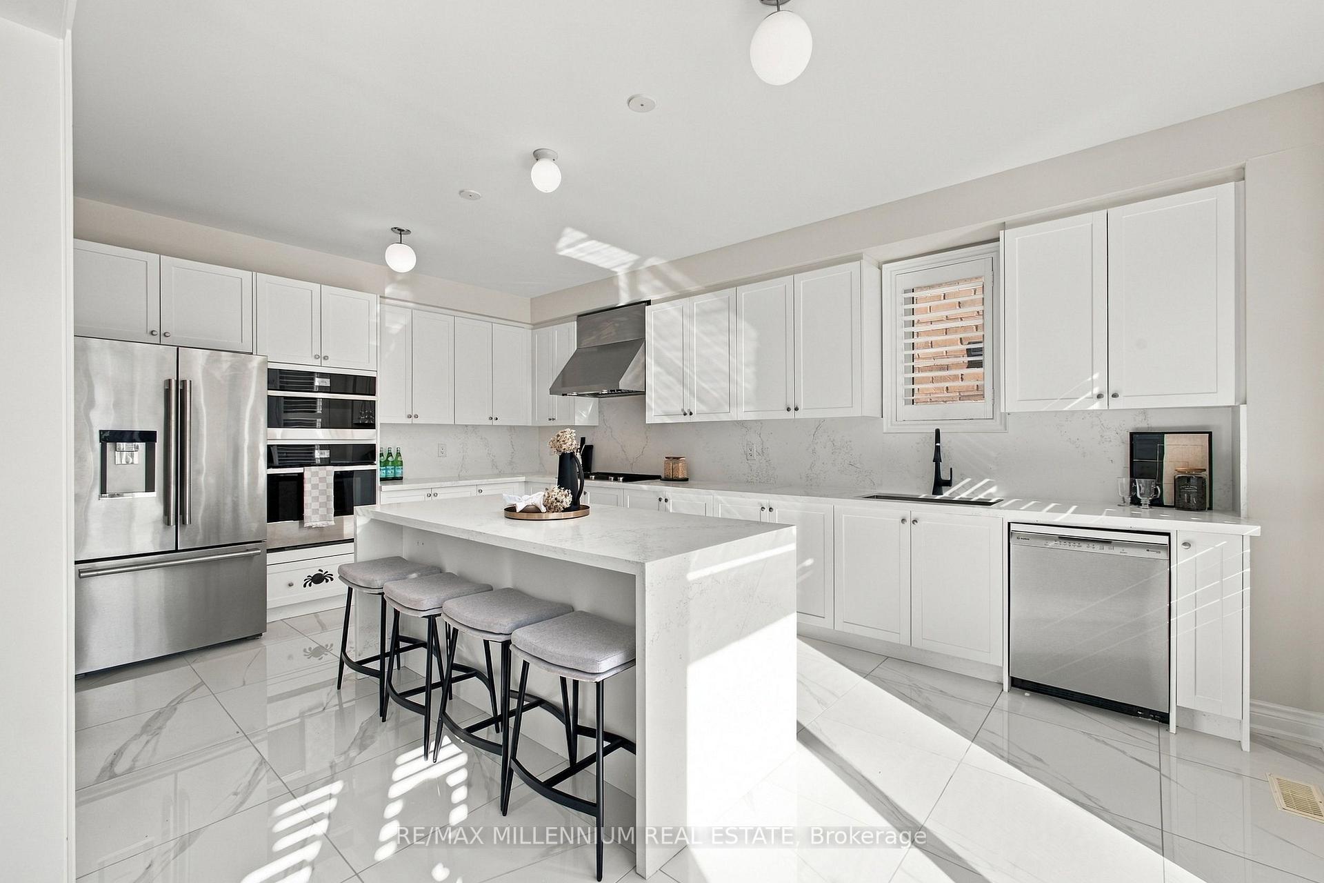 Photo 11 of 109 Alistair Crescent, Vaughan, Kleinburg — HOMEH