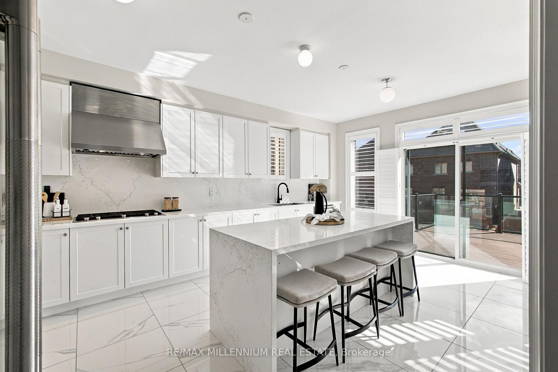 Photo 12 of 109 Alistair Crescent, Vaughan, Kleinburg — HOMEH