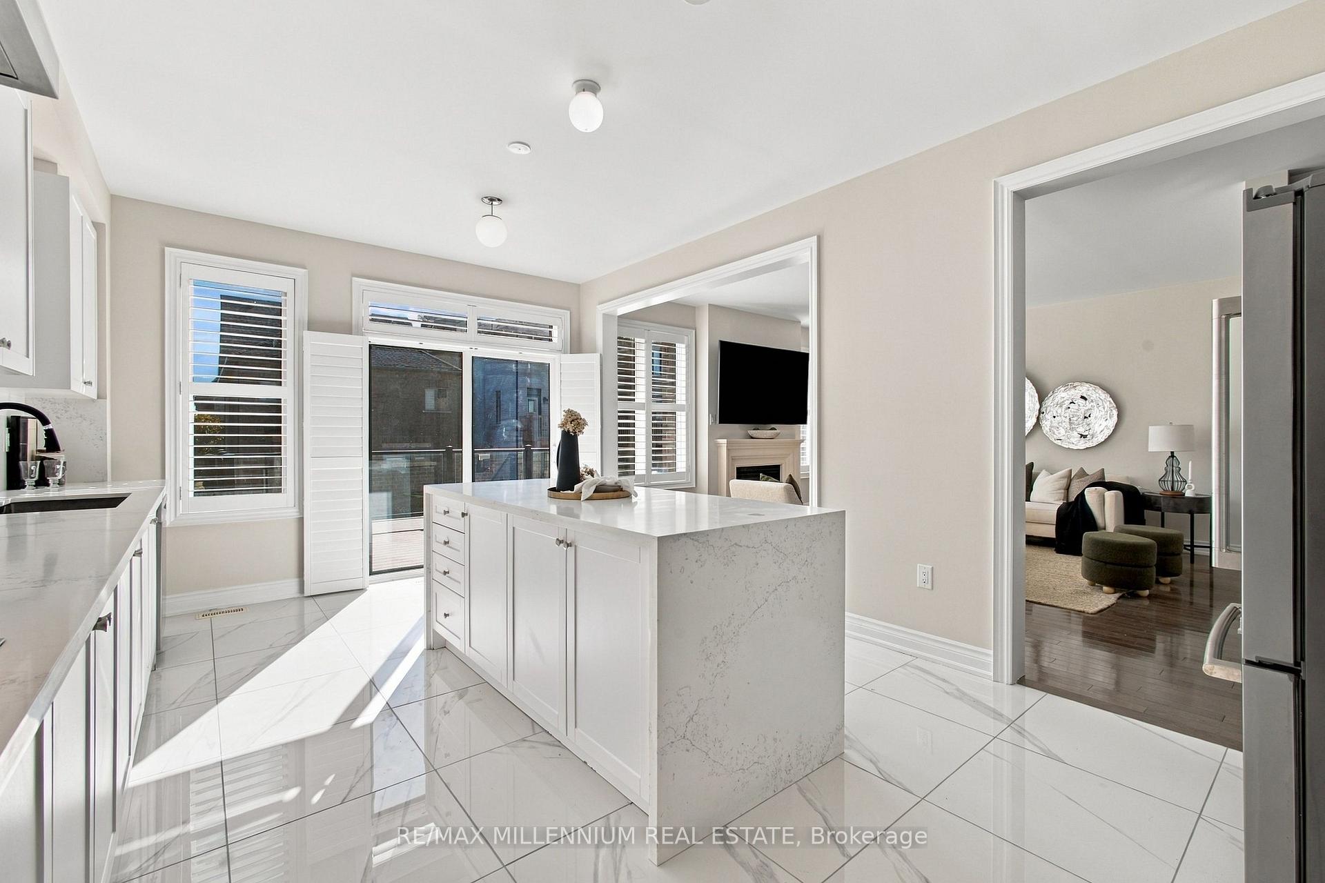 Photo 13 of 109 Alistair Crescent, Vaughan, Kleinburg — HOMEH