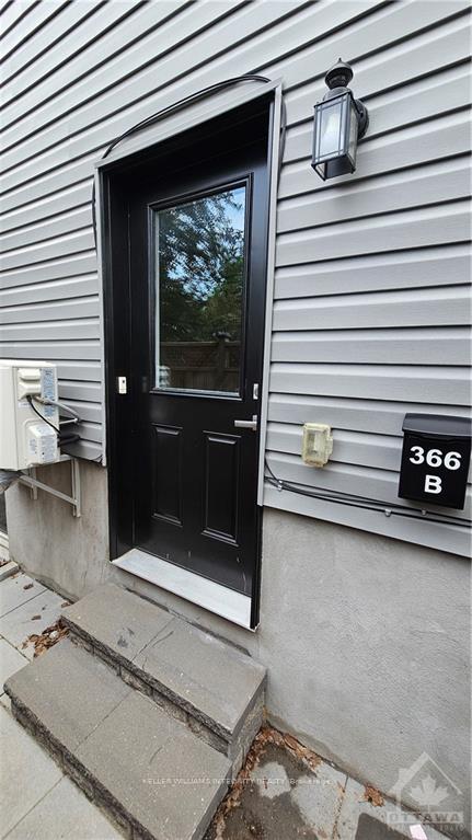 Photo of Unit B, 366 Fullerton Avenue
